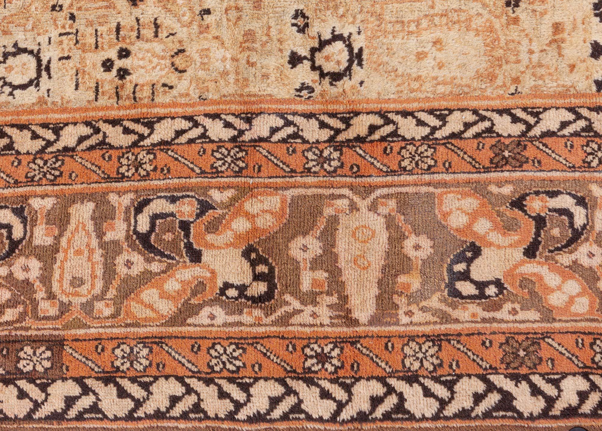 Großer indischer Agra-Handgefertigter Vintage-Wollteppich
Größe: 14'0