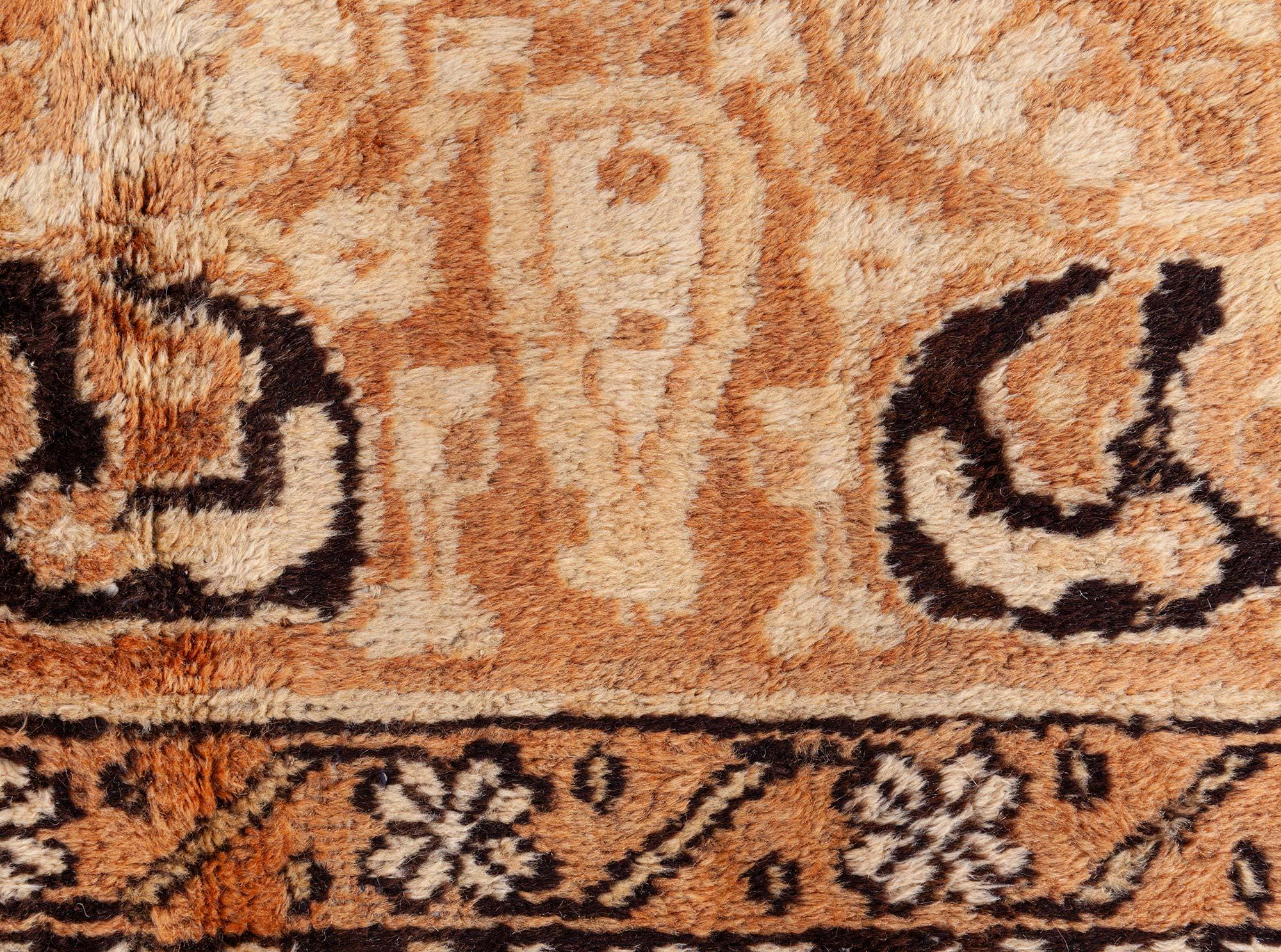 Doris Leslie Blau Großer Vintage Indischer Agra Handgefertigter Wollteppich im Zustand „Gut“ im Angebot in New York, NY