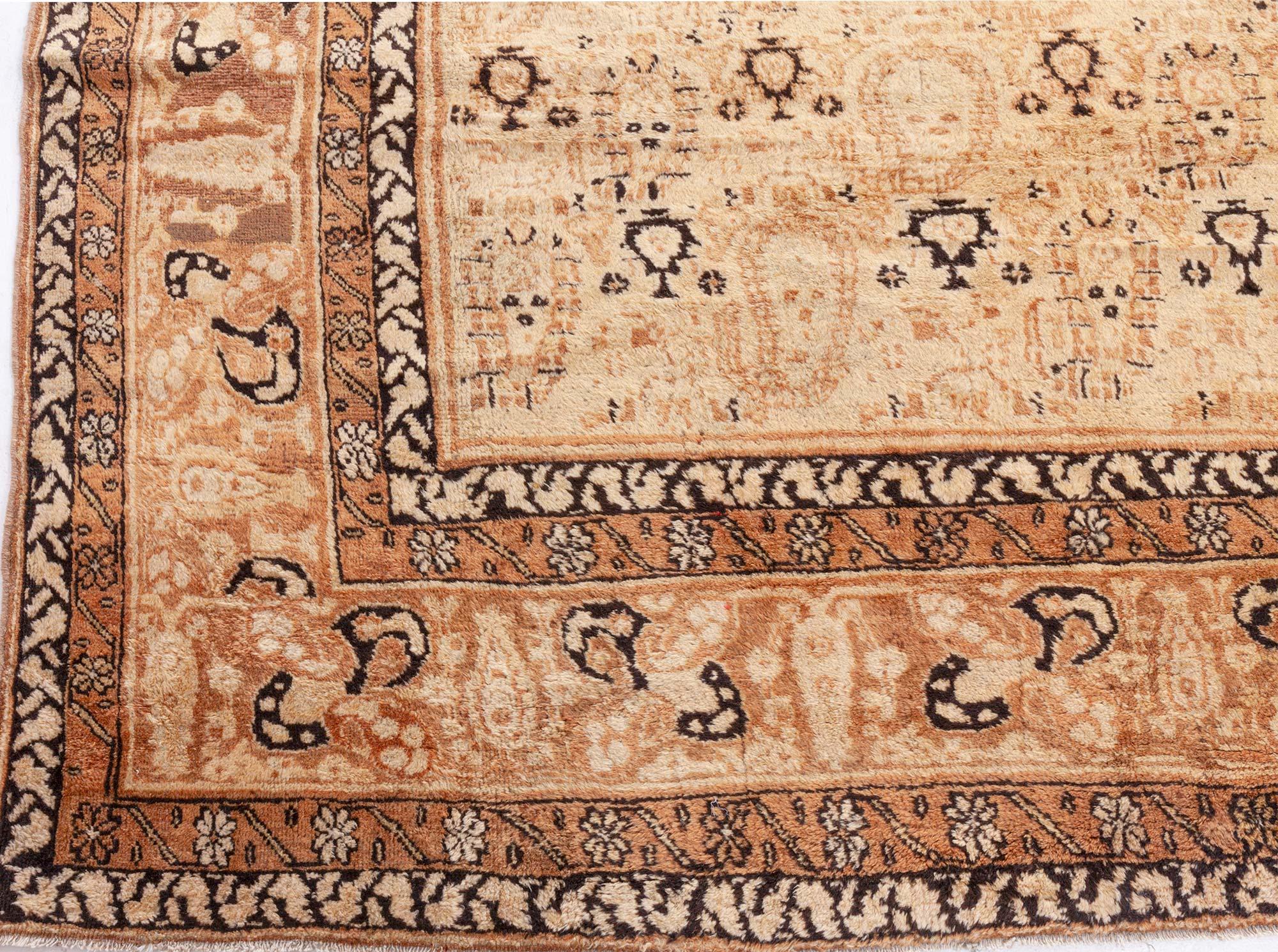 Doris Leslie Blau Großer Vintage Indischer Agra Handgefertigter Wollteppich im Angebot 1