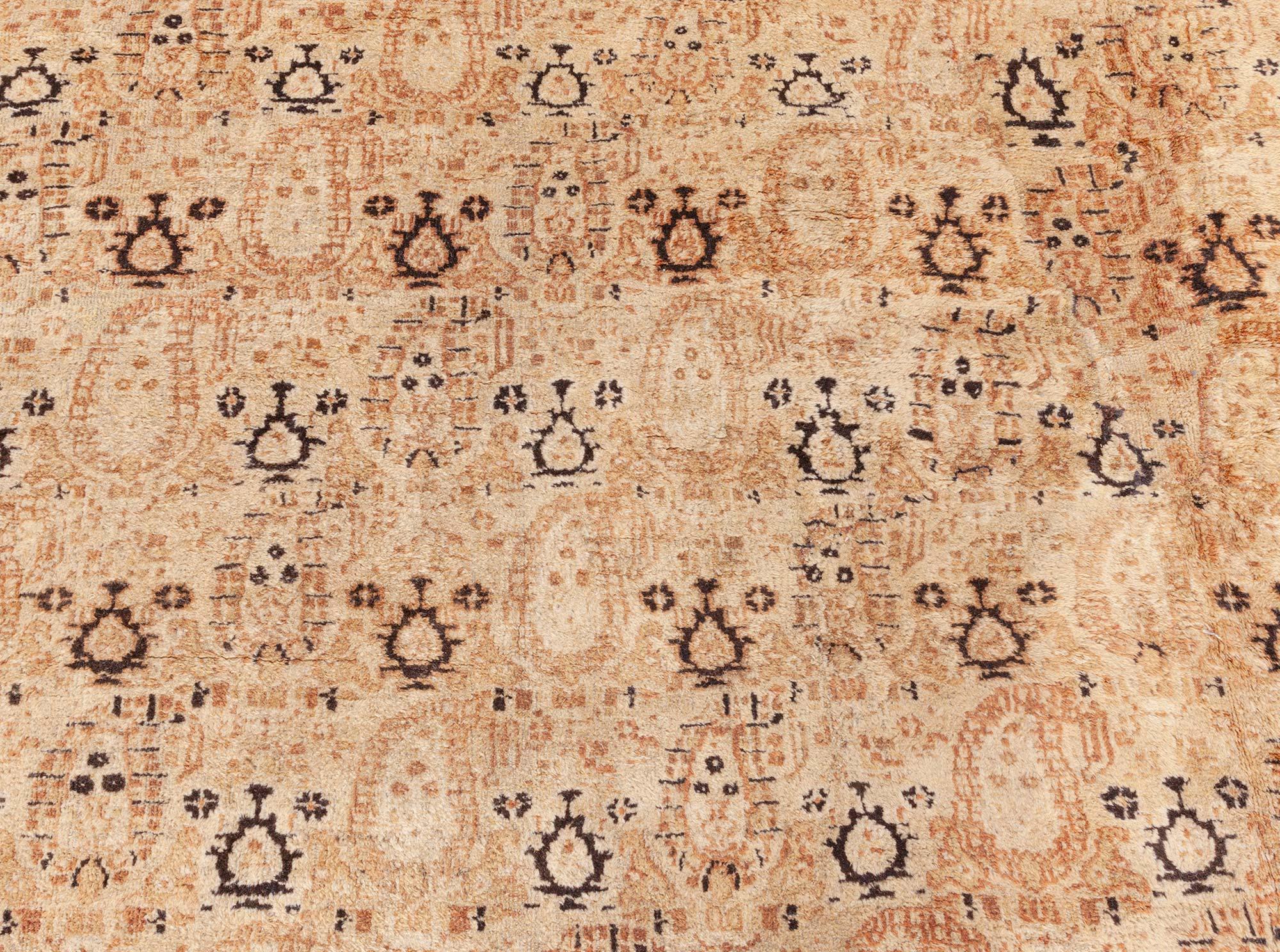 Doris Leslie Blau Großer Vintage Indischer Agra Handgefertigter Wollteppich im Angebot 2