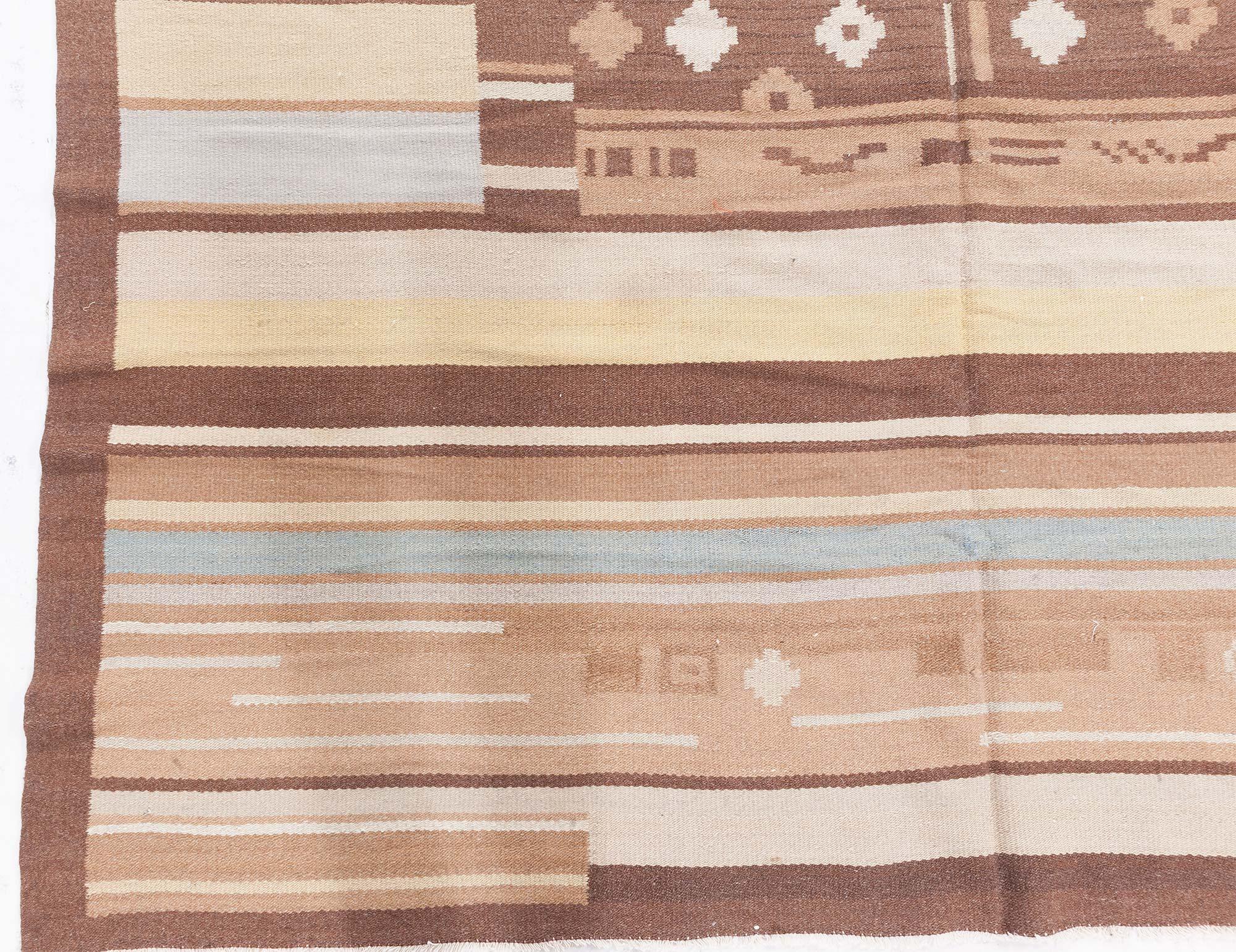 Doris Leslie Blau Mitte des 20. Jahrhunderts Finnisch Braun, Beige Wollteppich im Zustand „Gut“ im Angebot in New York, NY