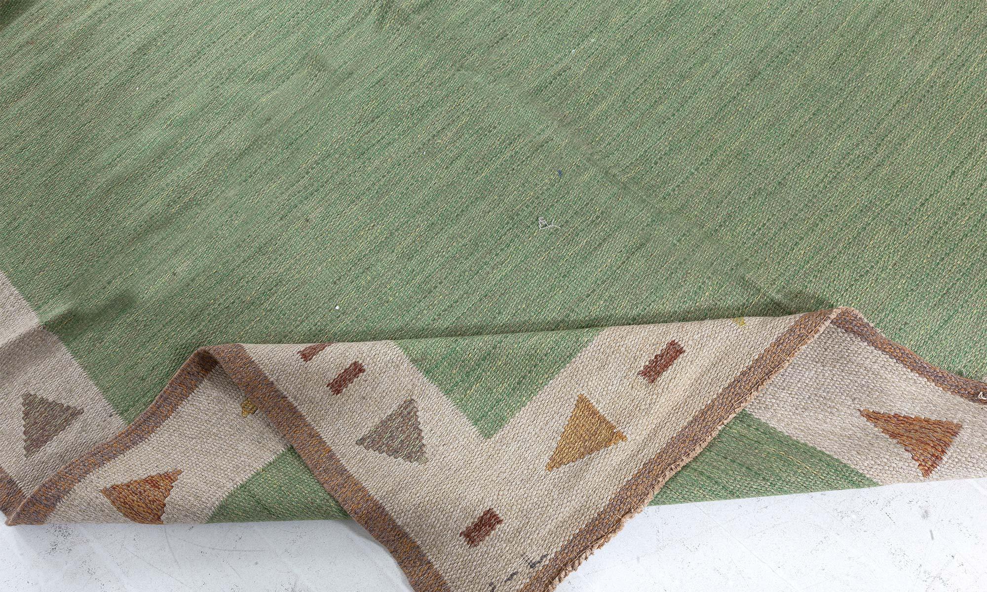 Doris Leslie Blau Alfombra verde sueca de tejido plano de mediados del siglo XX en venta 1