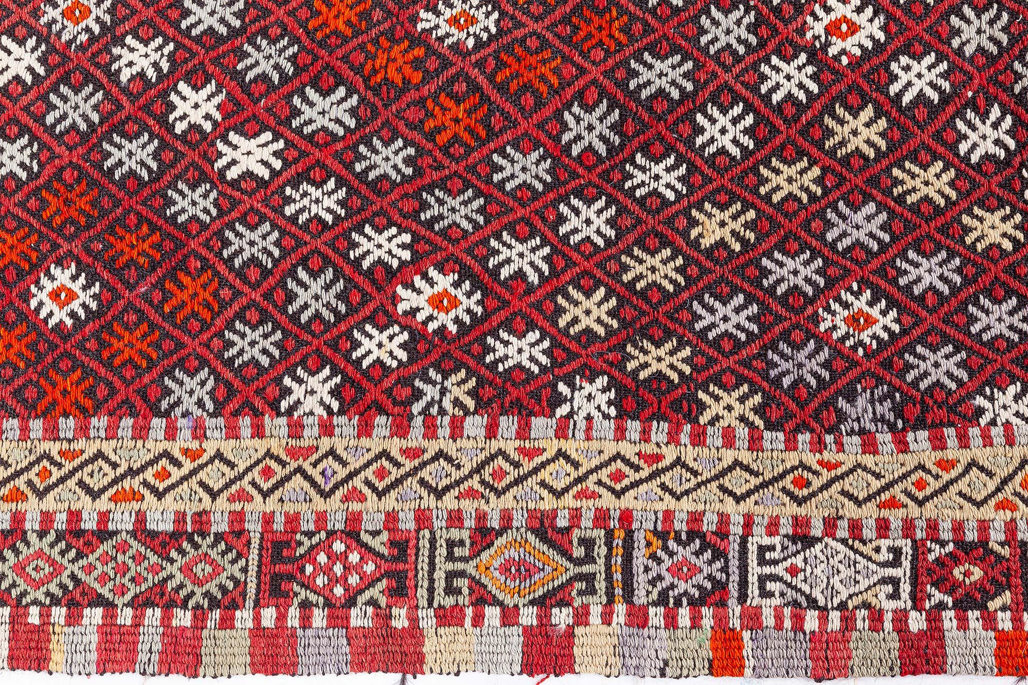Ukrainian Doris Leslie Blau Mid-20th Century Handmade Vintage Rag Rug For Sale