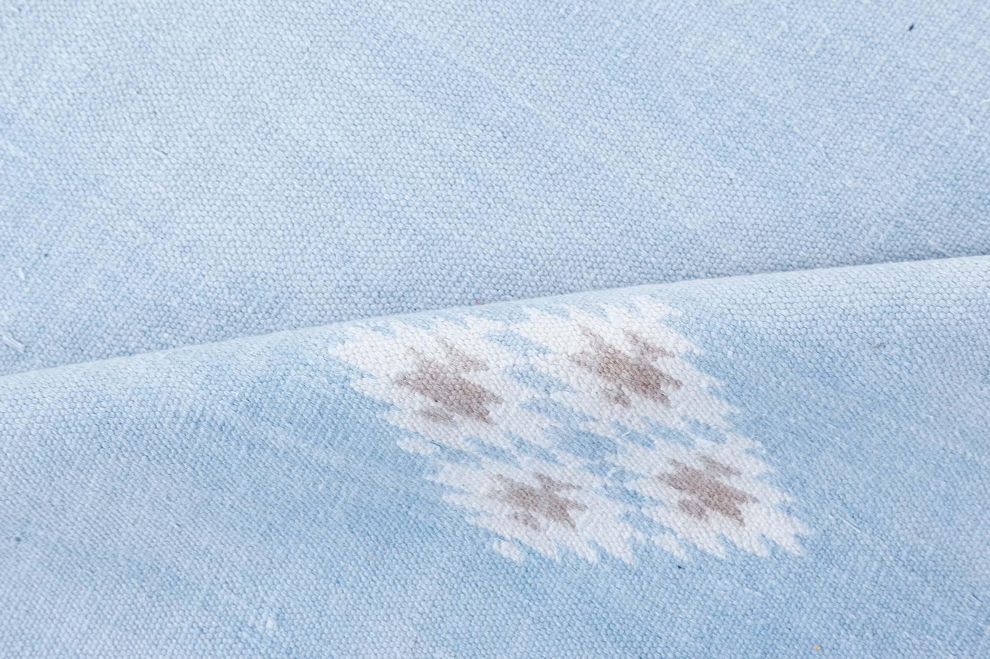Doris Leslie Blau Indischer Dhurrie-Teppich aus der Mitte des 20. (20. Jahrhundert) im Angebot