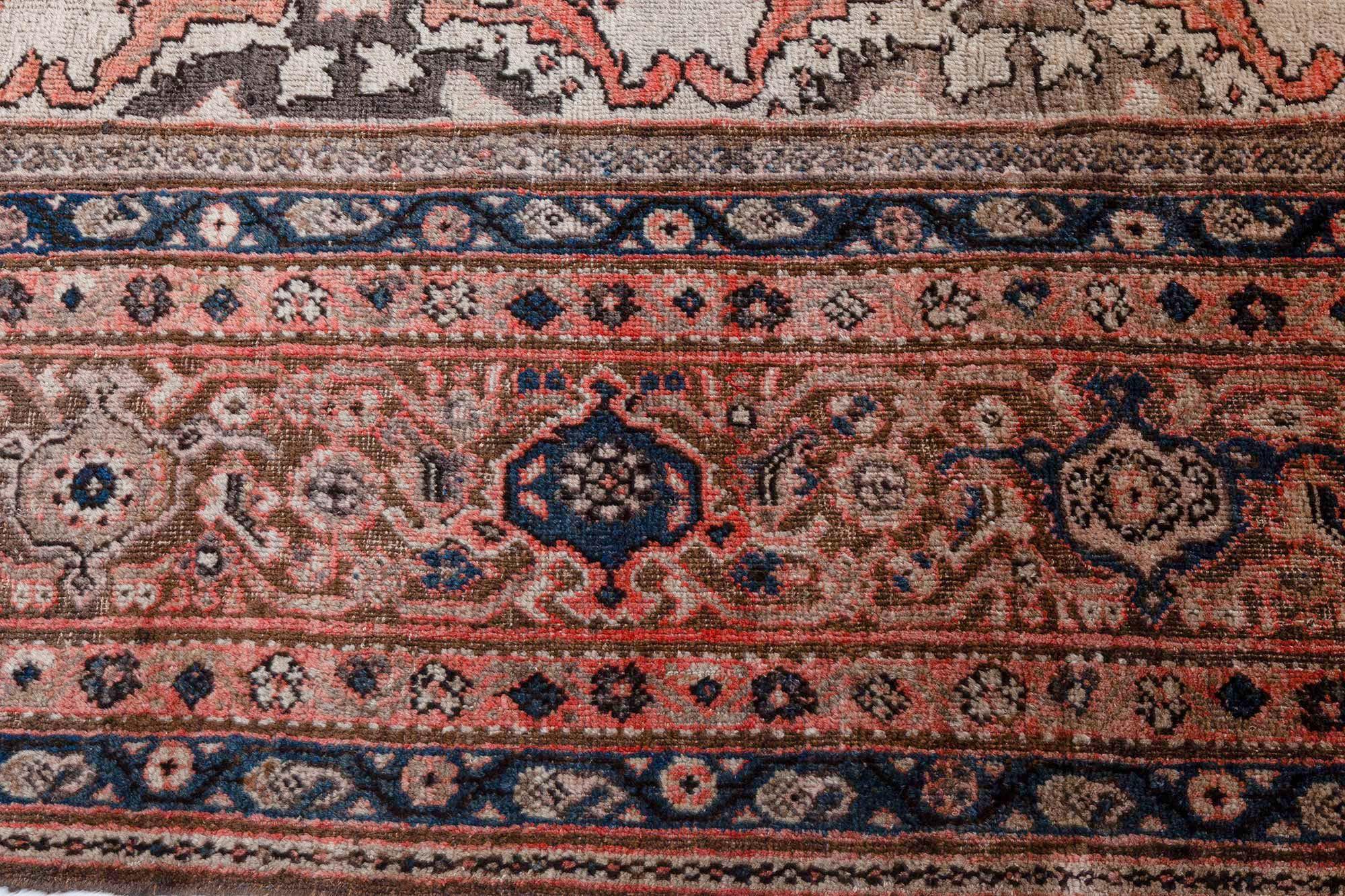 Doris Leslie Blauer persischer Sultanabad-Teppich aus der Mitte des 20. Jahrhunderts (Handgeknüpft) im Angebot