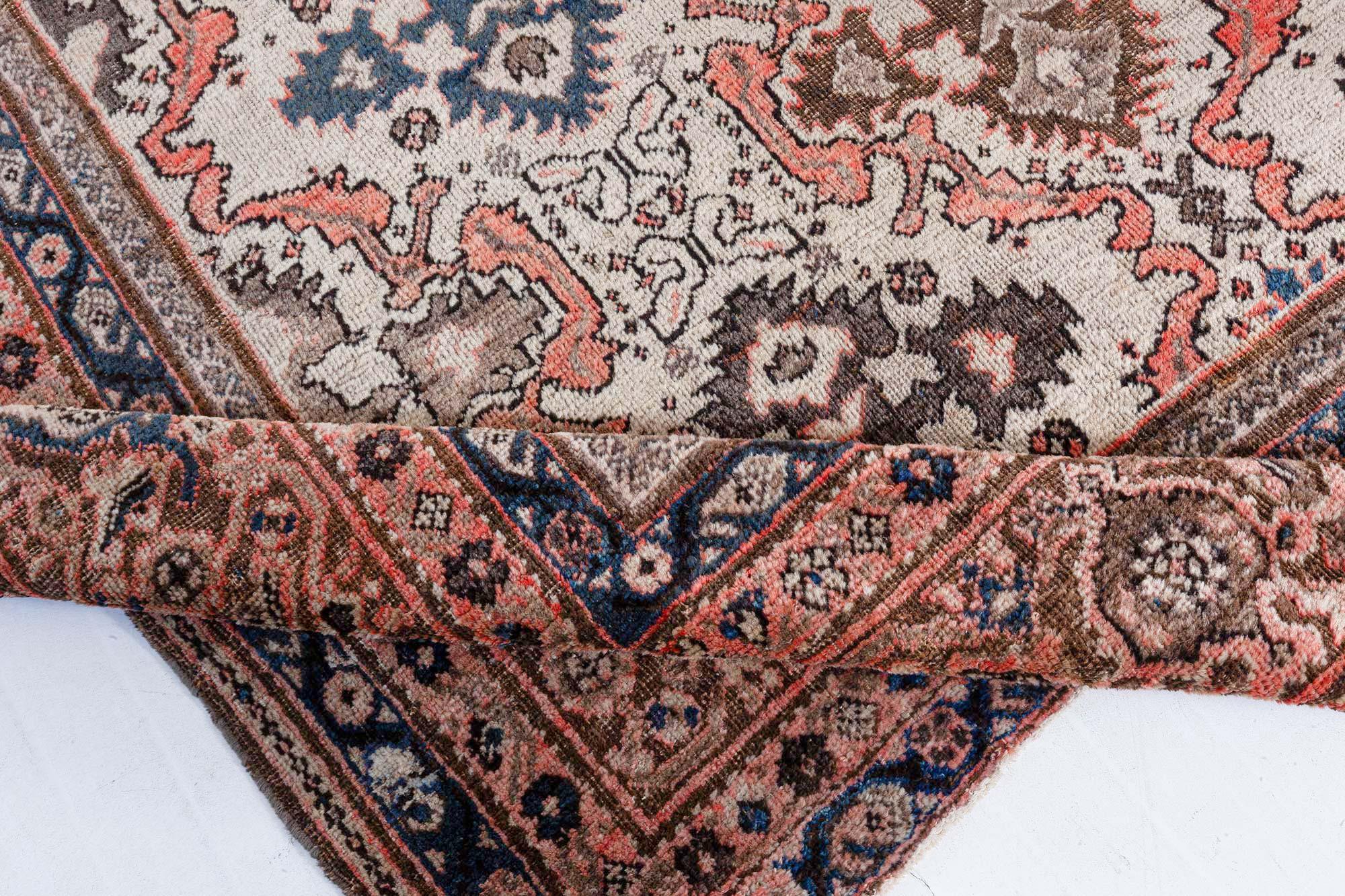 Doris Leslie Blauer persischer Sultanabad-Teppich aus der Mitte des 20. Jahrhunderts im Angebot 1