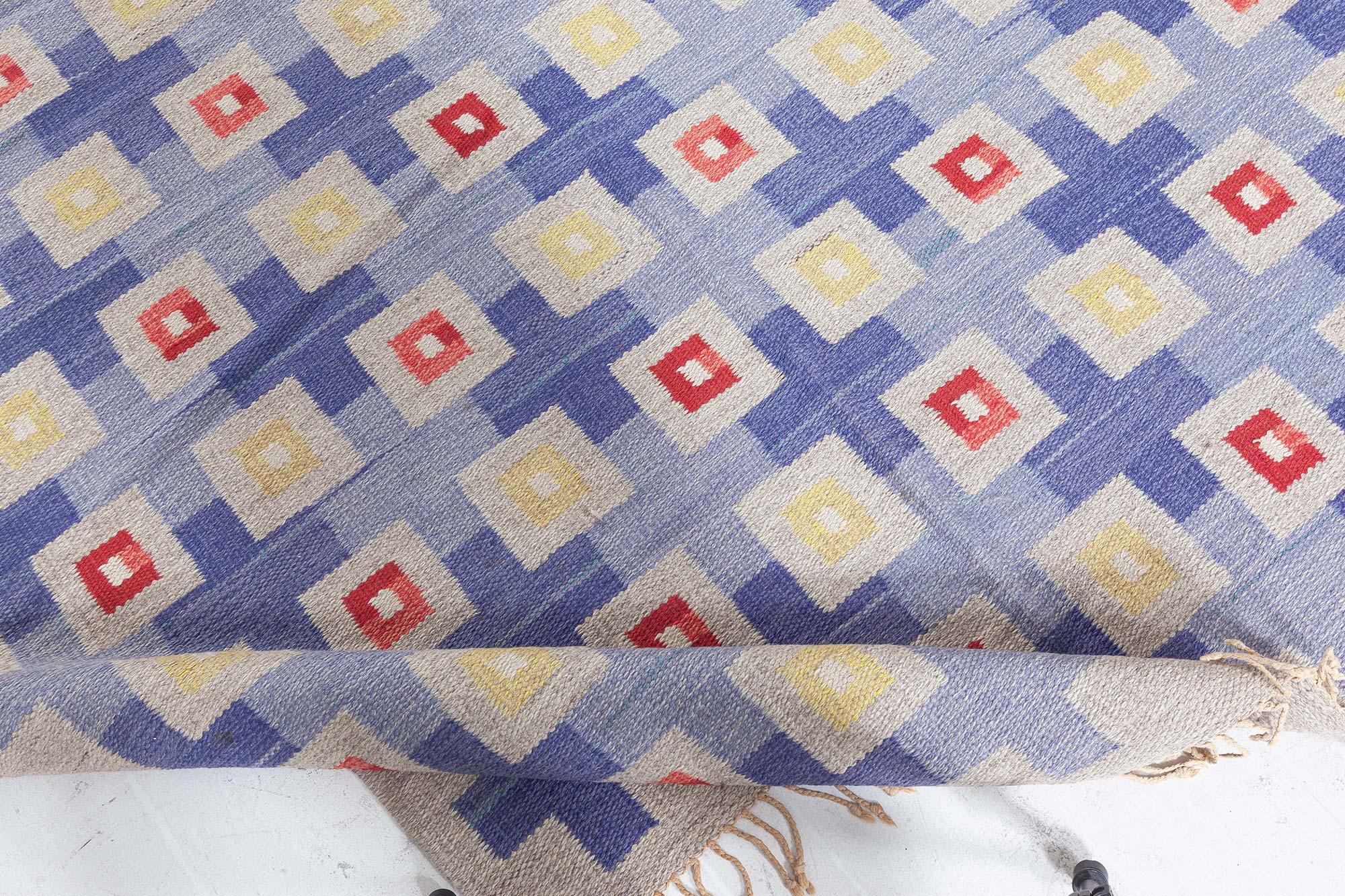 Doris Leslie Blauer schwedischer geometrischer Flachgewebe-Wollteppich, Mitte des 20. Jahrhunderts (Skandinavisch) im Angebot