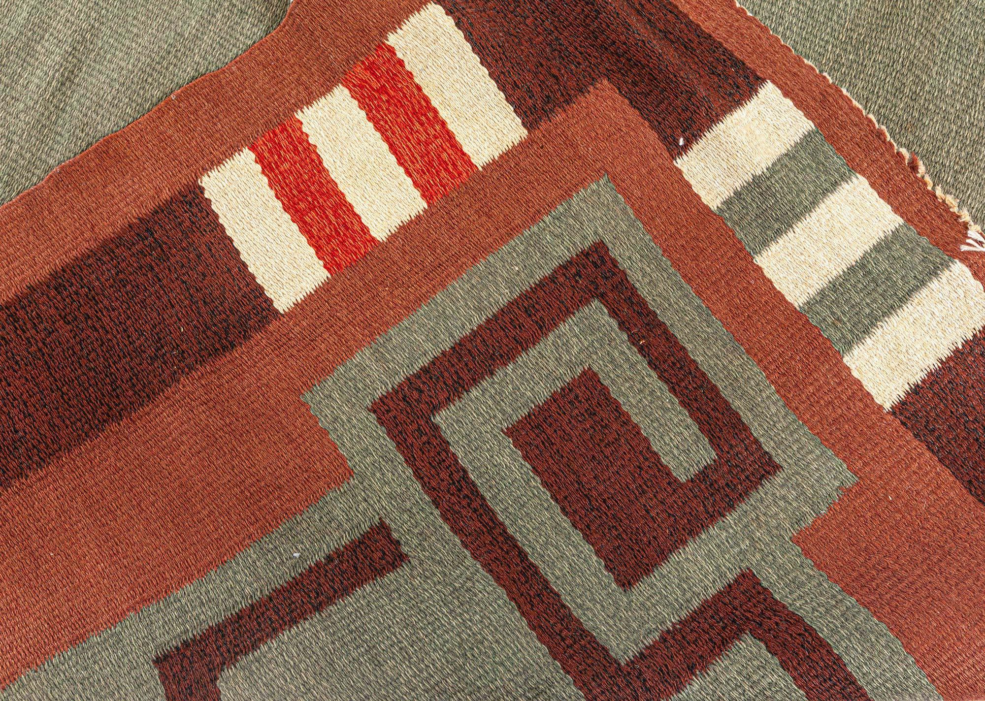 20ième siècle Tapis suédois vert noué à la main Doris Leslie Blau, milieu du 20e siècle en vente