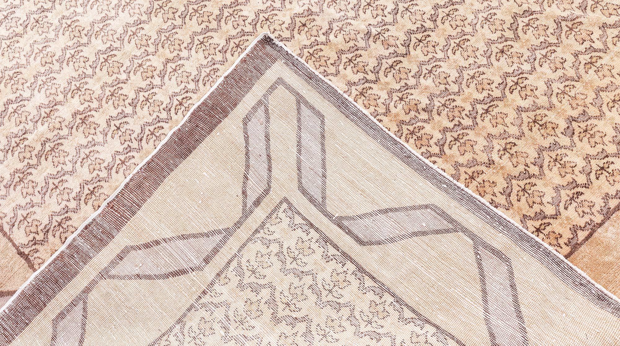 Doris Leslie Blau Alfombra de lana turca Hereke de mediados del siglo XX hecha a mano en venta 2