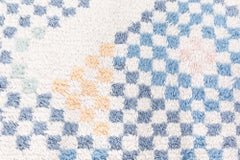 Tappeto Doris Leslie Blau in stile scandinavo della metà del secolo, con motivo geometrico e pelo morbido bianco