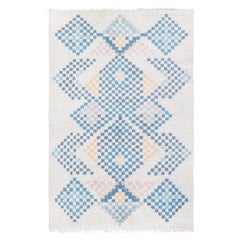 Tappeto Doris Leslie Blau in stile scandinavo della metà del secolo, con motivo geometrico e pelo morbido bianco