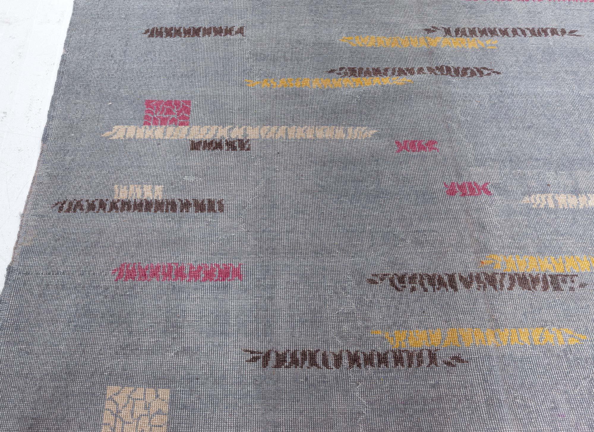 Doris Leslie Blau Midcentury Art Deco Handmade Wool Rug In Good Condition For Sale In New York, NY