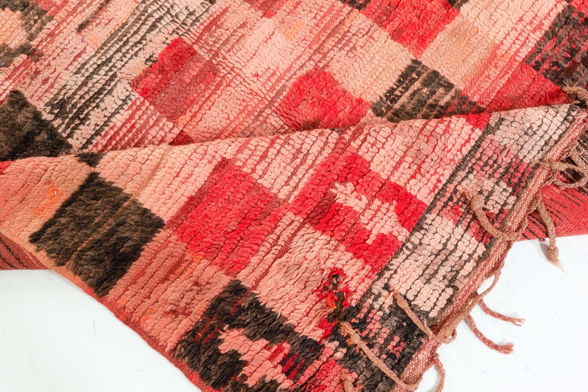 Noué à la main Doris Leslie Blau Tapis marocain du milieu du siècle en vente