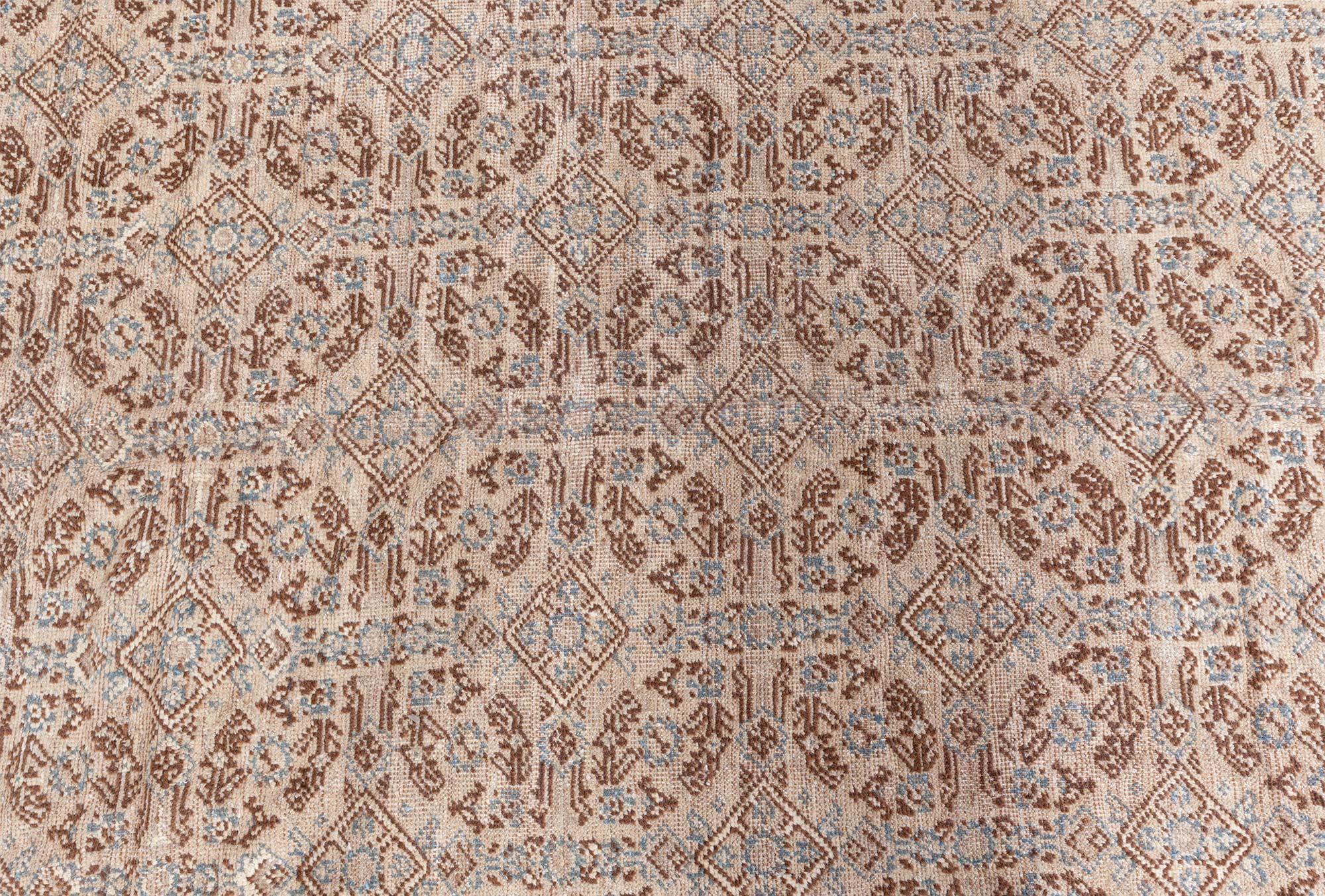 Mid-Century moderno Doris Leslie Blau Tappeto in lana intrecciata a mano di colore marrone-beige in vendita