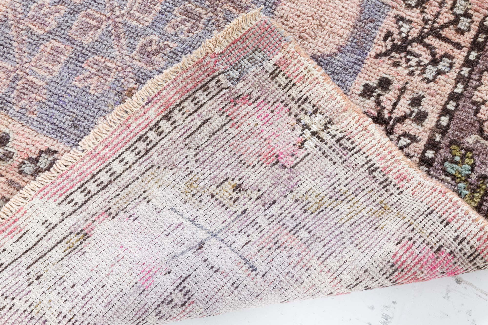 Laine Doris Leslie Blau Midcentury Samarkand Tapis en laine fait main en vente