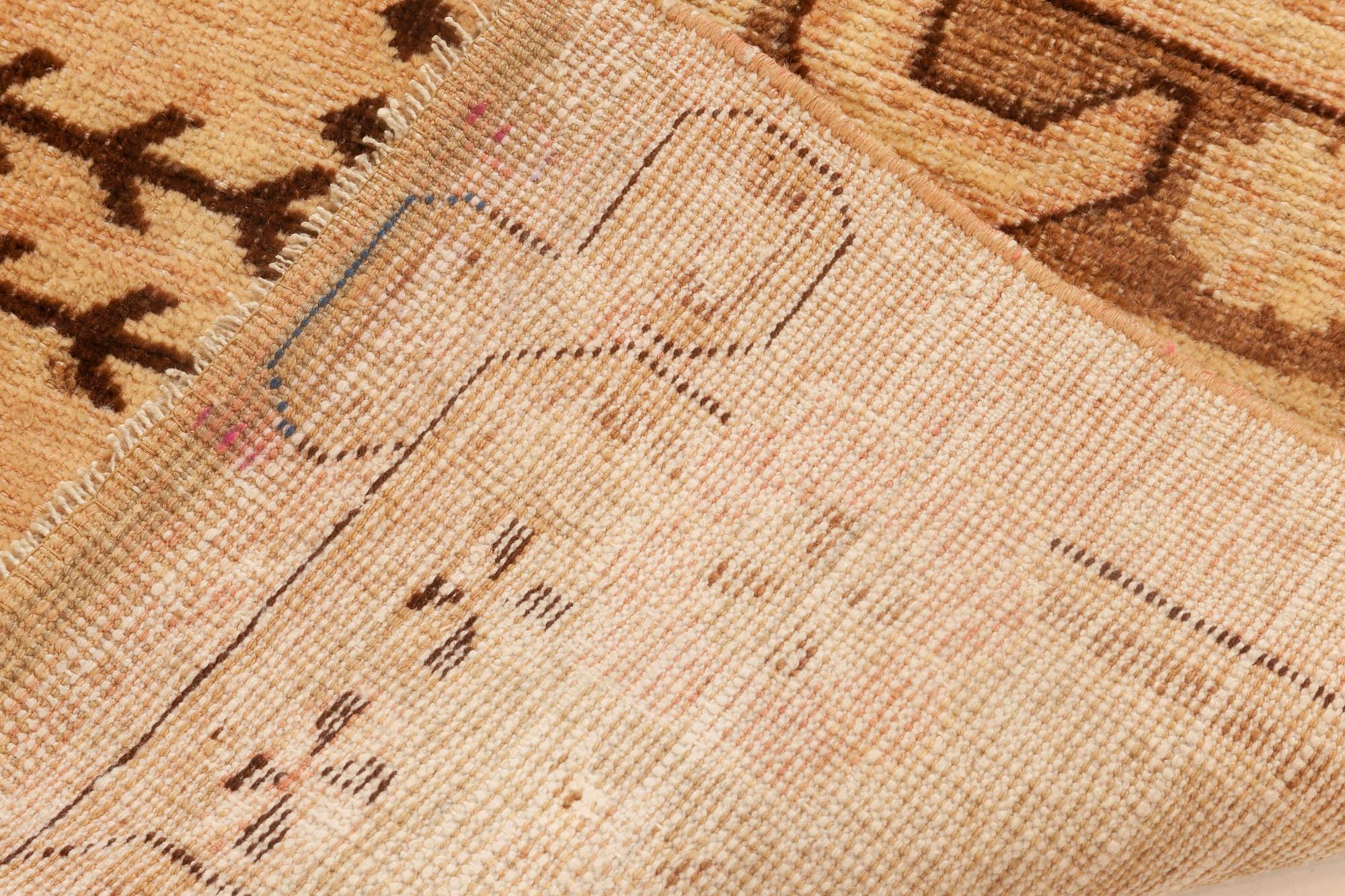 Doris Leslie Blau Midcentury Samarkand Handwoven Wool Rug In Good Condition For Sale In New York, NY