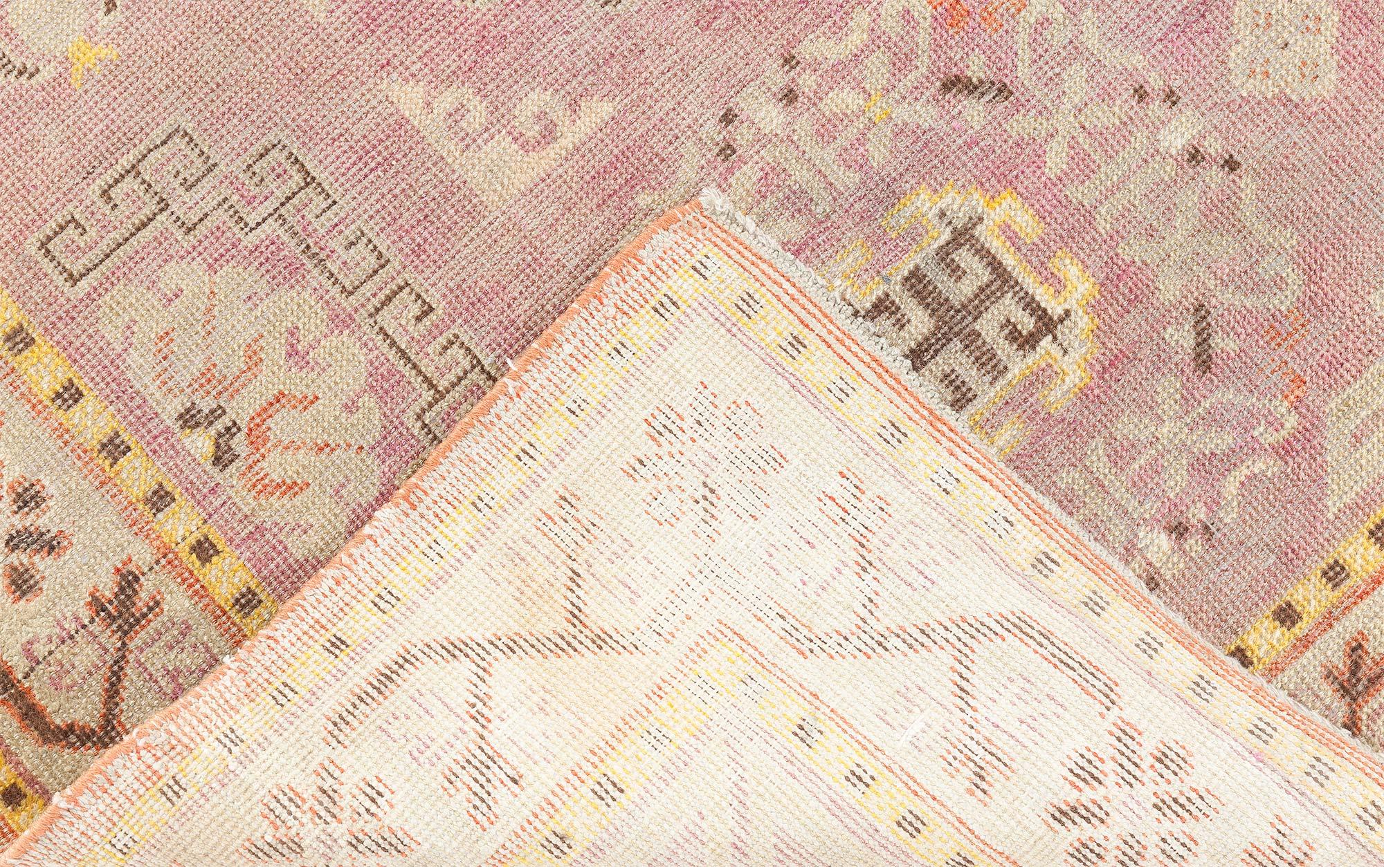 Doris Leslie Blauer Samarkand lila handgeknüpfter Wollteppich aus der Mitte des Jahrhunderts im Angebot 4