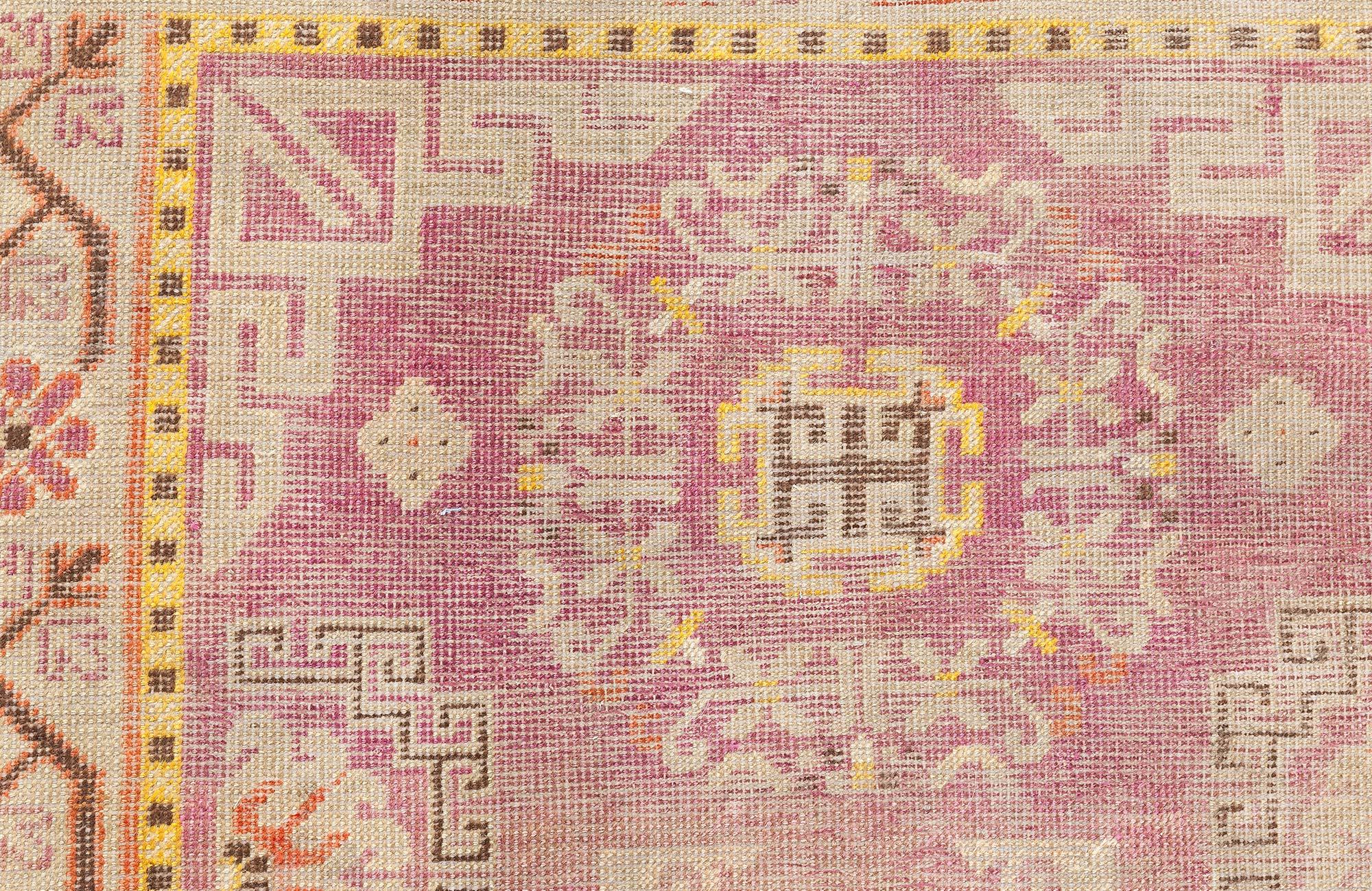 Doris Leslie Blauer Samarkand lila handgeknüpfter Wollteppich aus der Mitte des Jahrhunderts im Angebot 1