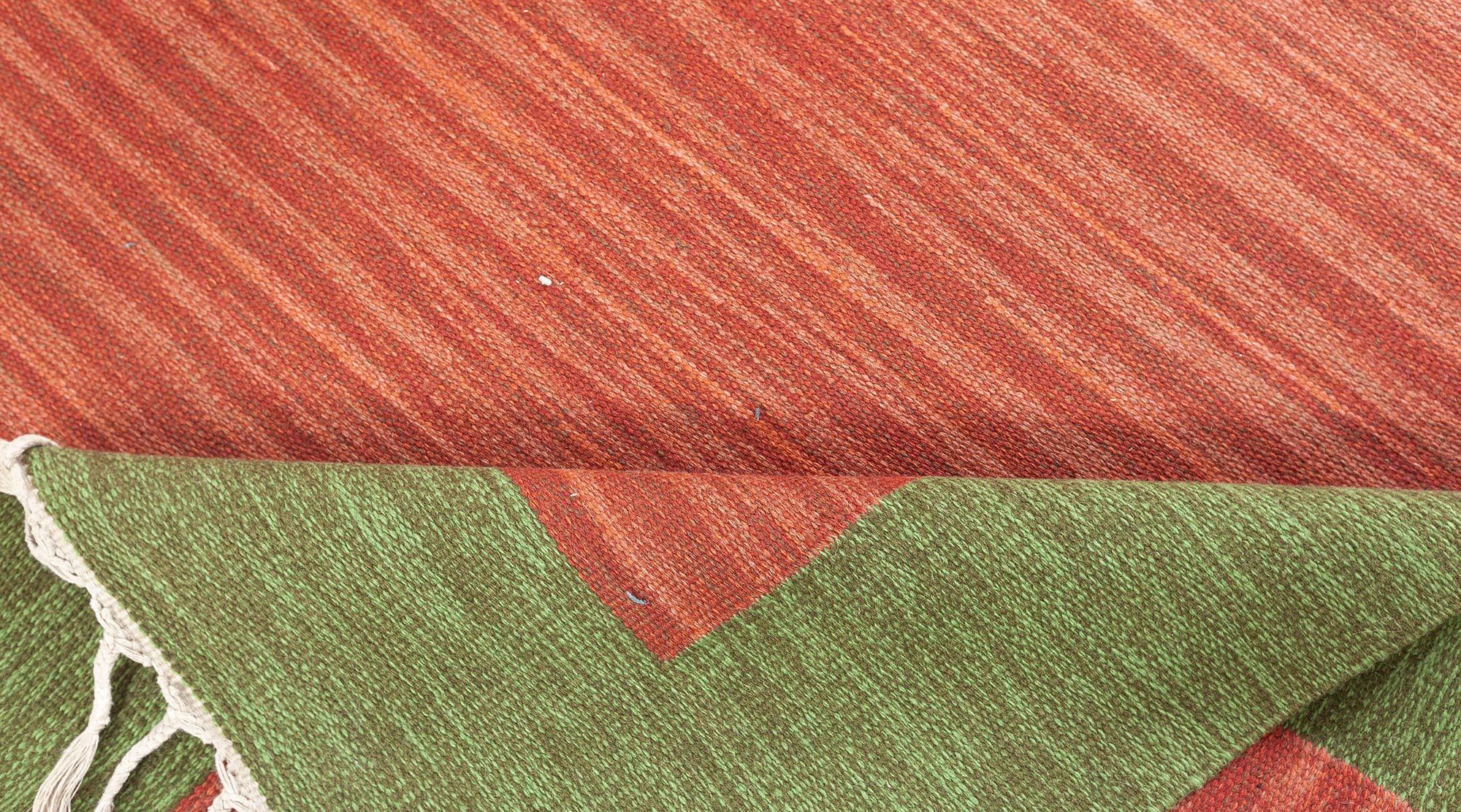 Doris Leslie Blau Midcentury Swedish Flat Weave Rug by Erik Lundberg (Moderne der Mitte des Jahrhunderts) im Angebot