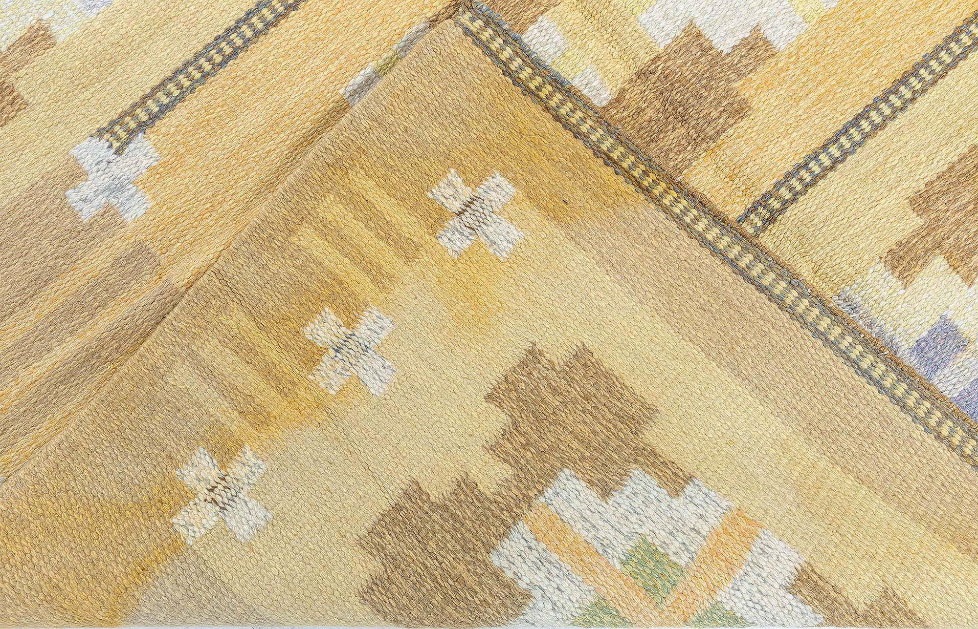 Tapis suédois jaune à tissage plat du milieu du siècle dernier de Doris Leslie Blau par Ingegerd Silow en vente 2