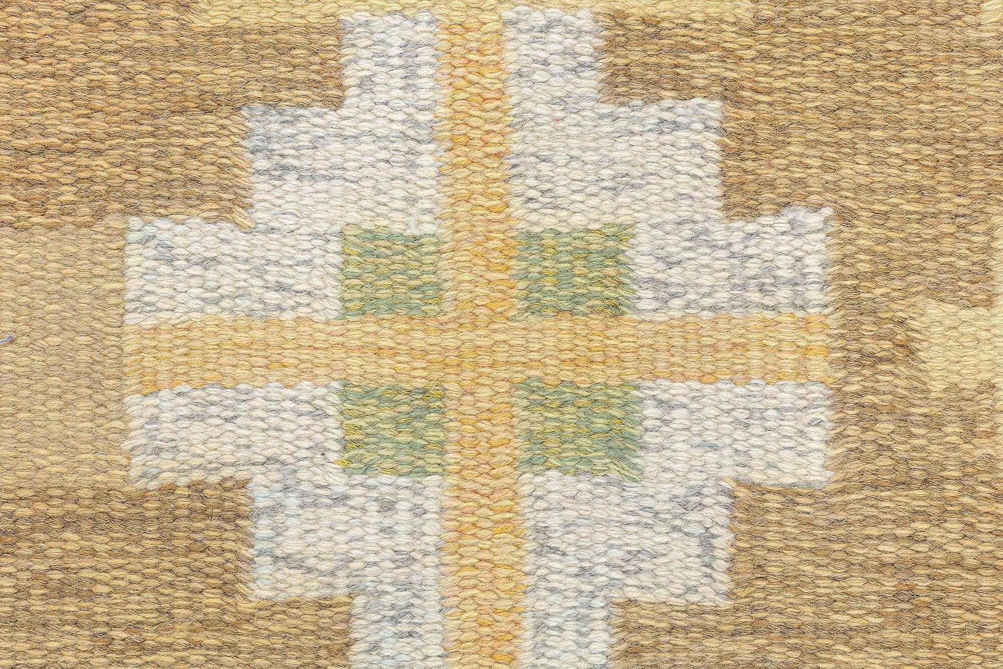 Tissé à la main Tapis suédois jaune à tissage plat du milieu du siècle dernier de Doris Leslie Blau par Ingegerd Silow en vente