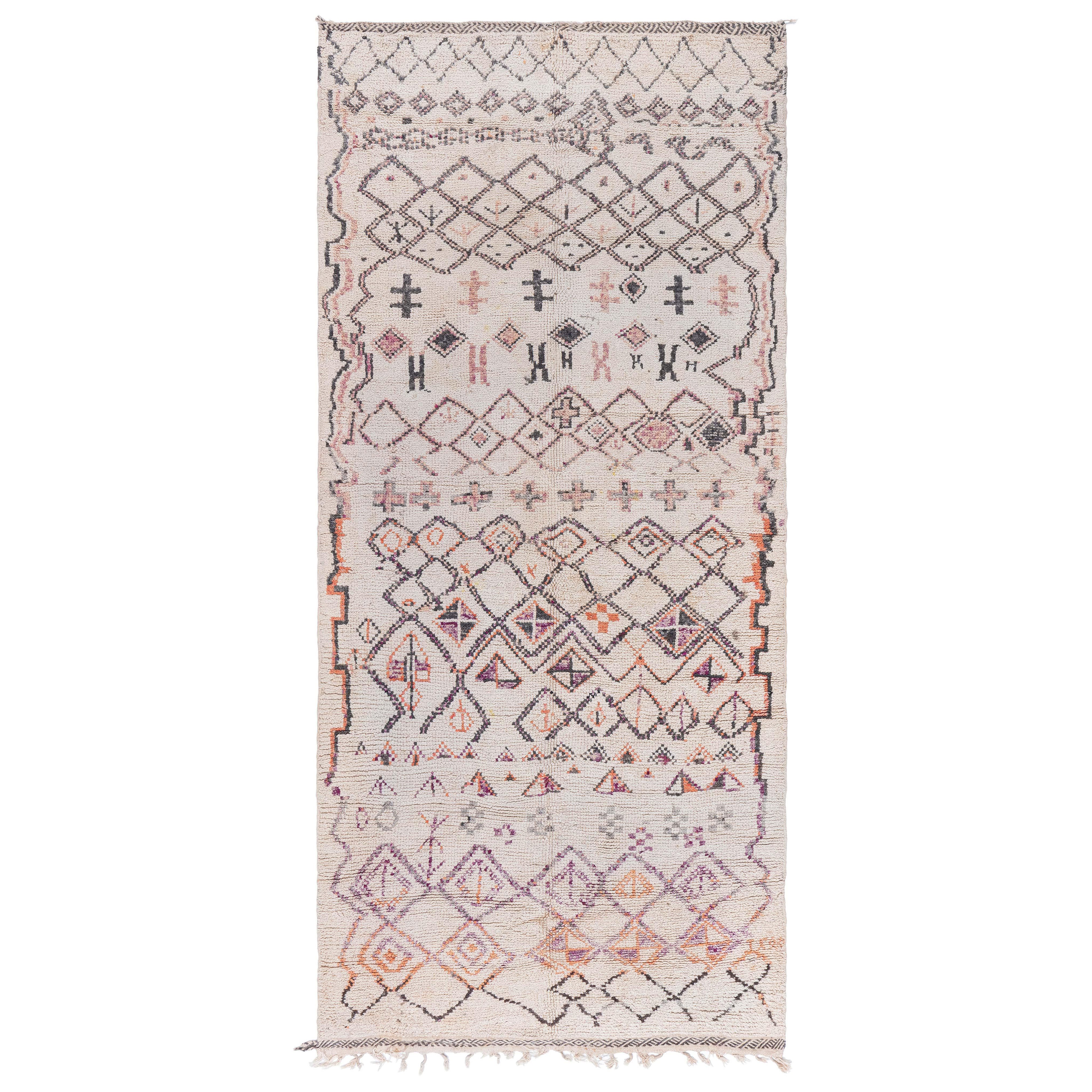 Doris Leslie Blau Marokkanischer Vintage-Teppich - Verschlungene Stammesgeometrien