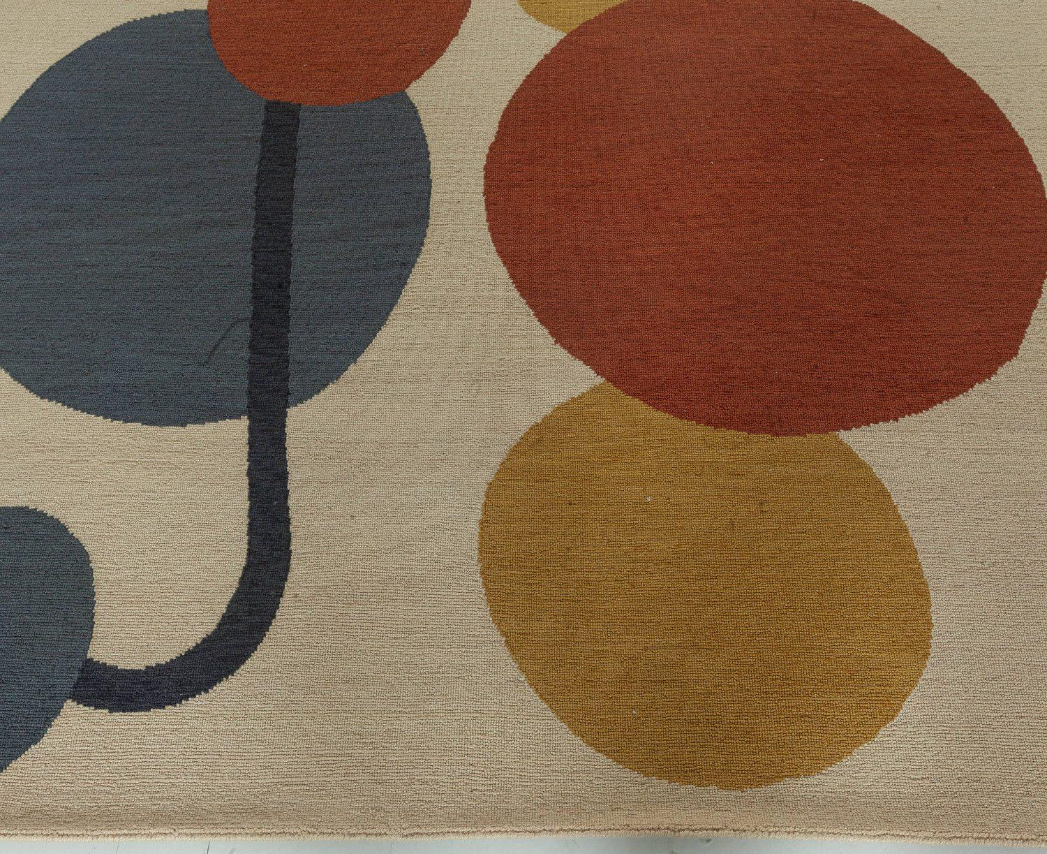 Doris Leslie Blauer neuer Art-Déco-inspirierter Wollteppich in Beige, Schwarz, Blau, Gold, Rot (Indisch) im Angebot