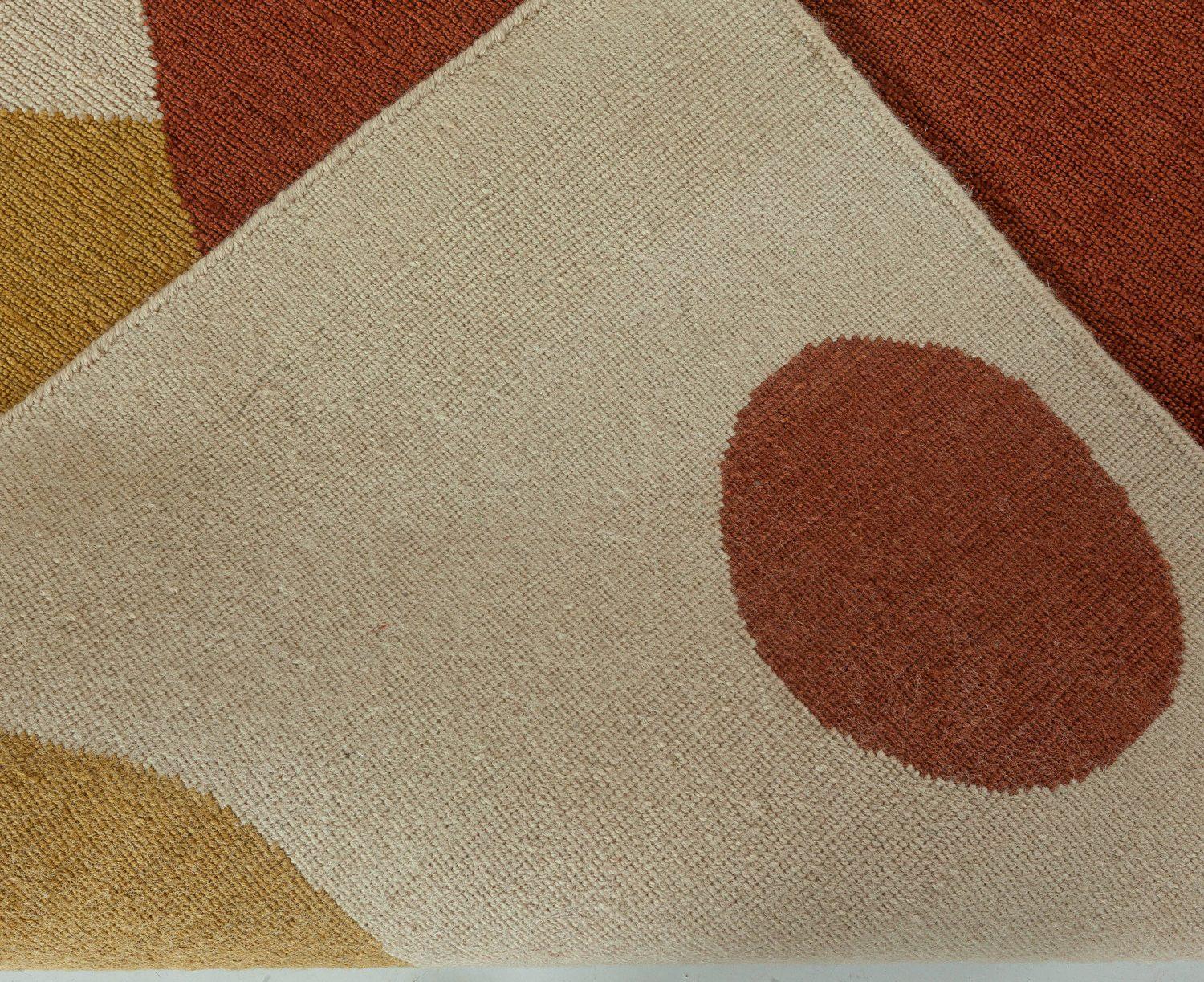Doris Leslie Blauer neuer Art-Déco-inspirierter Wollteppich in Beige, Schwarz, Blau, Gold, Rot im Zustand „Neu“ im Angebot in New York, NY