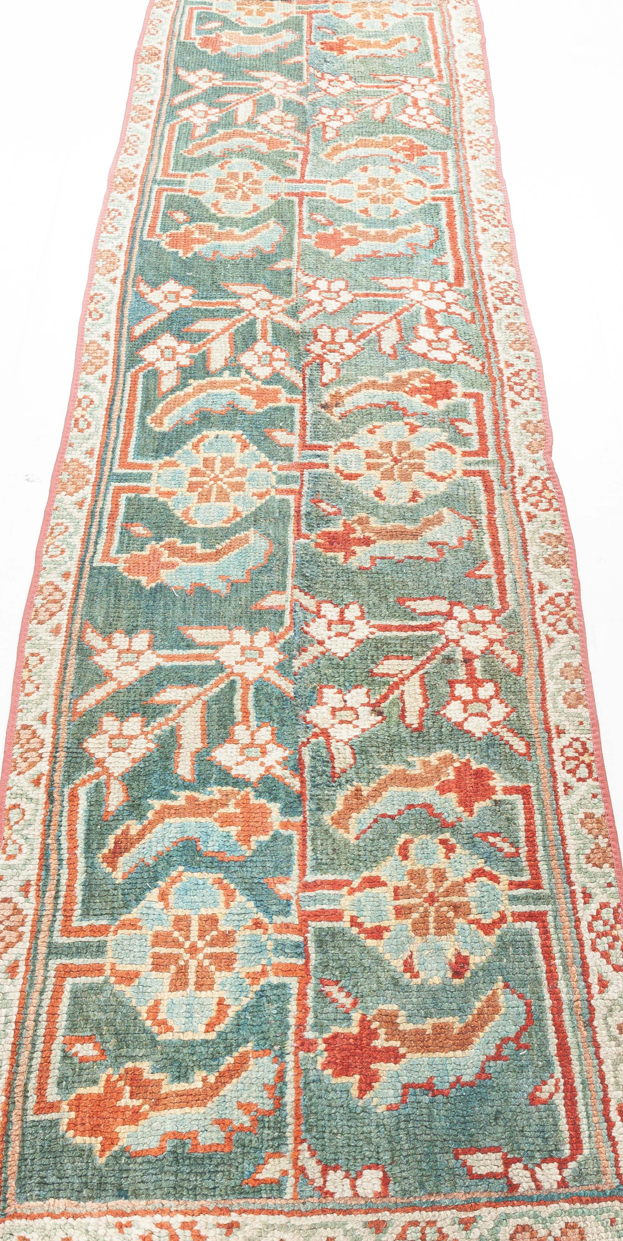 Doris Leslie Blau Oushak Fragment-Läufer (Handgeknüpft) im Angebot