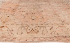 Alfombra turca antigua Oushak con medallones de Doris Leslie Blau, de color beige claro - h. 1900