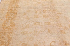 Tapis turc ancien Oushak « Doris Leslie Blau », couleur beige clair avec des nuances de beige pâle - vers 1920