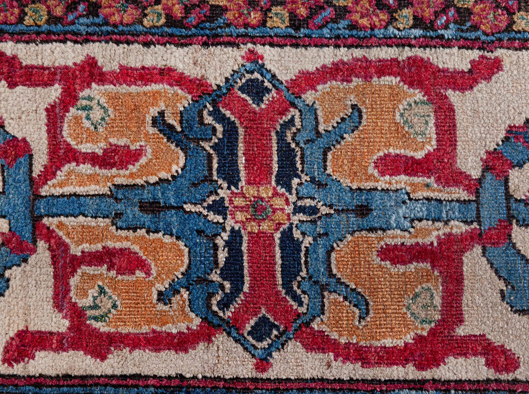 Doris Leslie Blauer übergroßer persischer Kirman-Teppich aus dem 19. Jahrhundert im Angebot 4