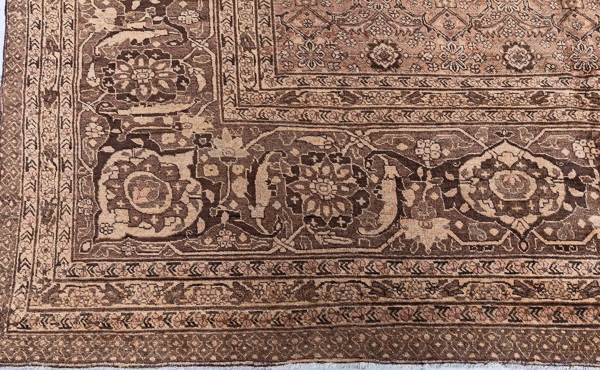 Tabriz Doris Leslie Blau Tapis tabriz persan ancien surdimensionné en vente