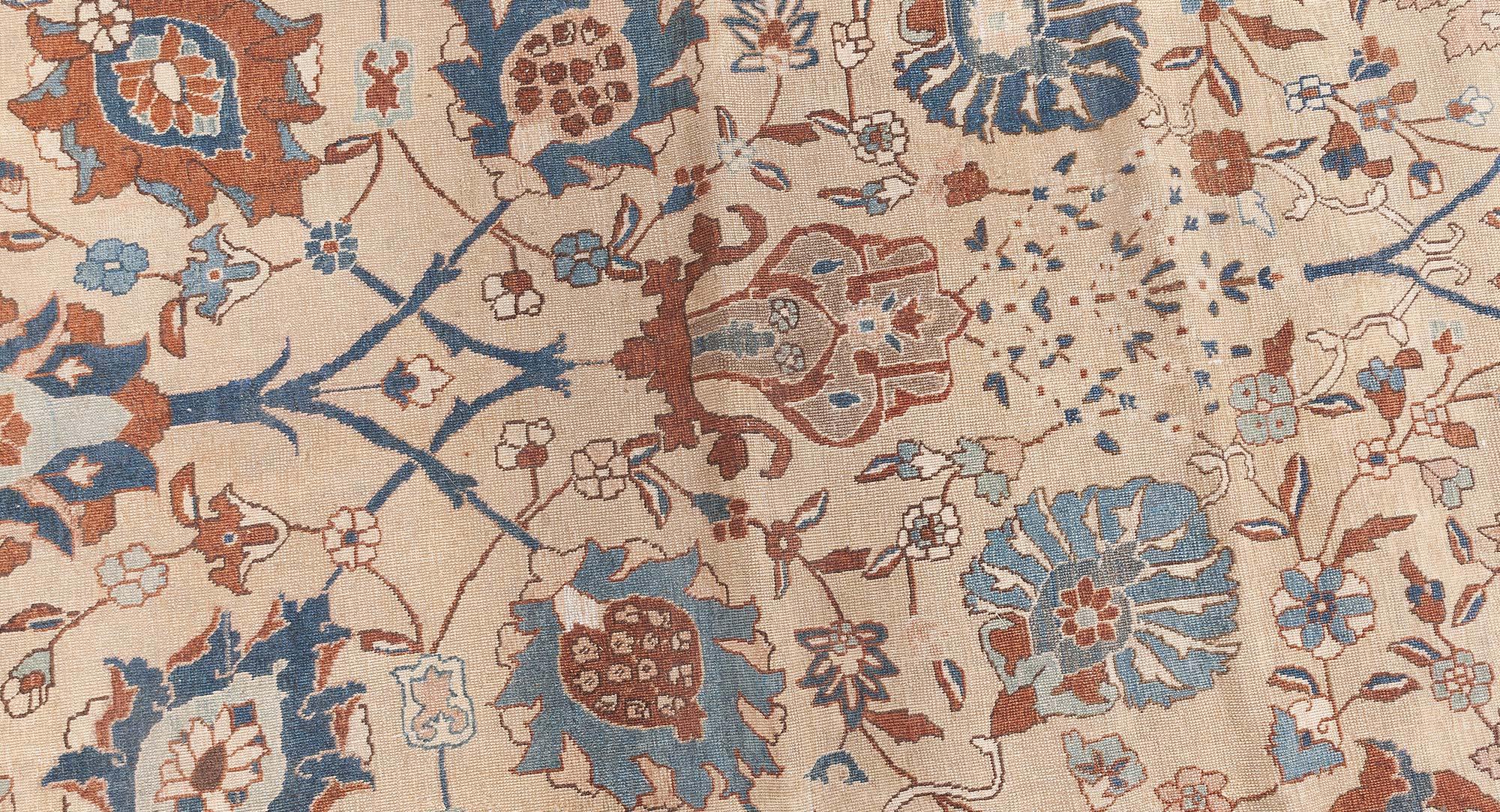 Tappeto Tabriz persiano antico sovradimensionato Doris Leslie Blau In condizioni buone in vendita a New York, NY