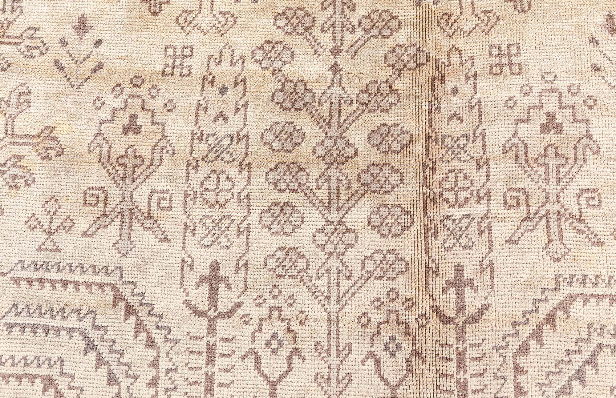 Doris Leslie Blau Oversized Antique Turkish Oushak Floral Wool Rug In Good Condition For Sale In New York, NY