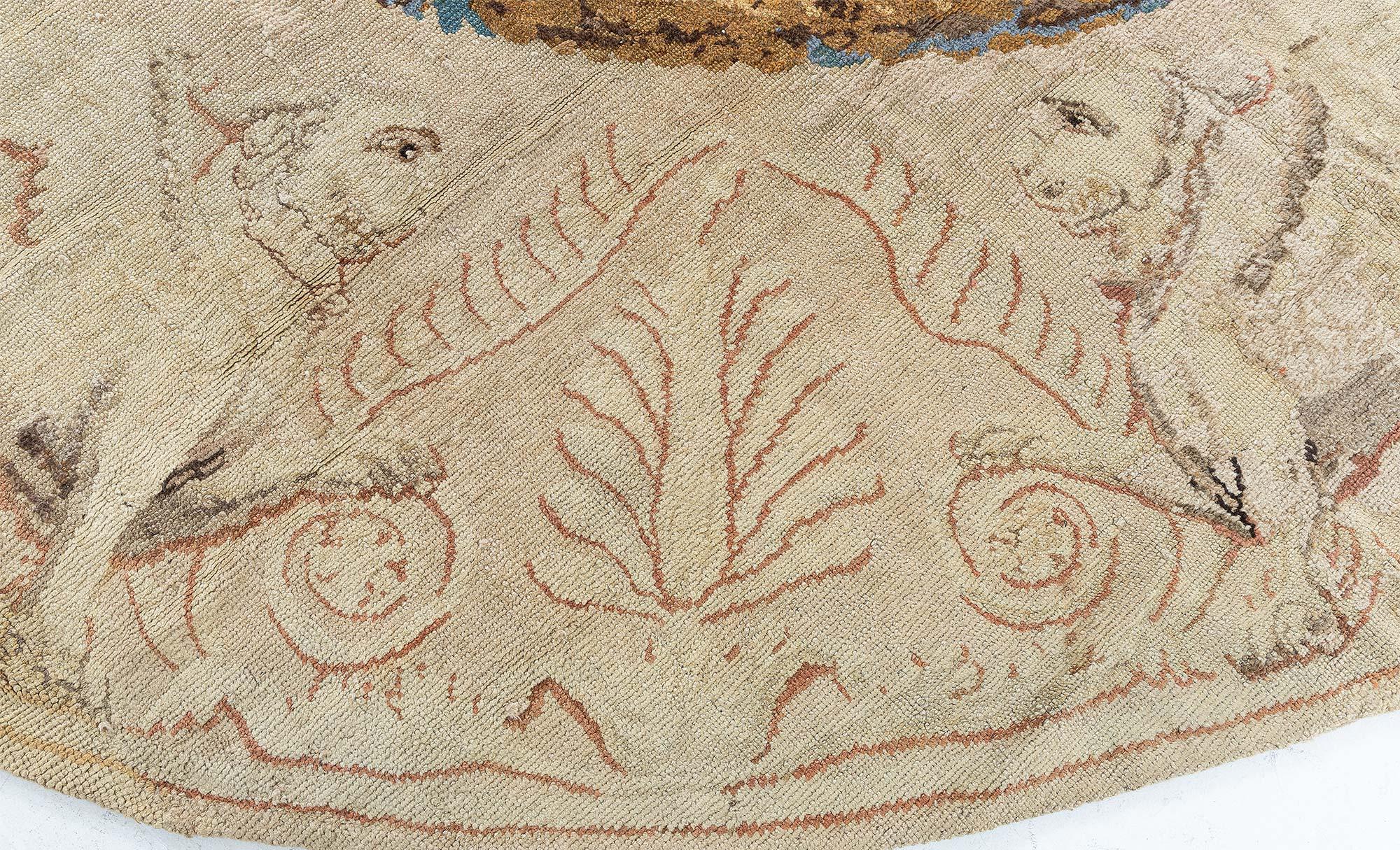 Rare Round Authentic English Axminster Animal Design Handmade Wool Rug (tapis de laine fait à la main)
Taille : 14'2