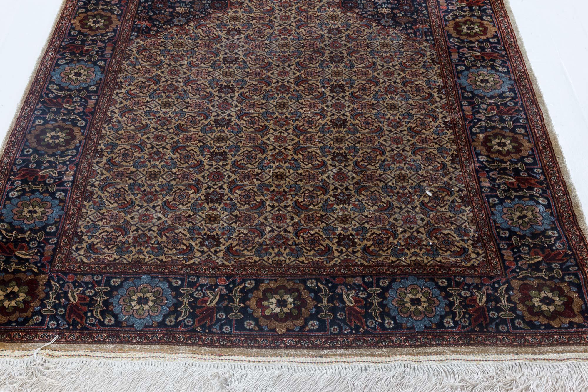 Small Vintage Egyptian Handmade Silk Rug
Size: 3'8