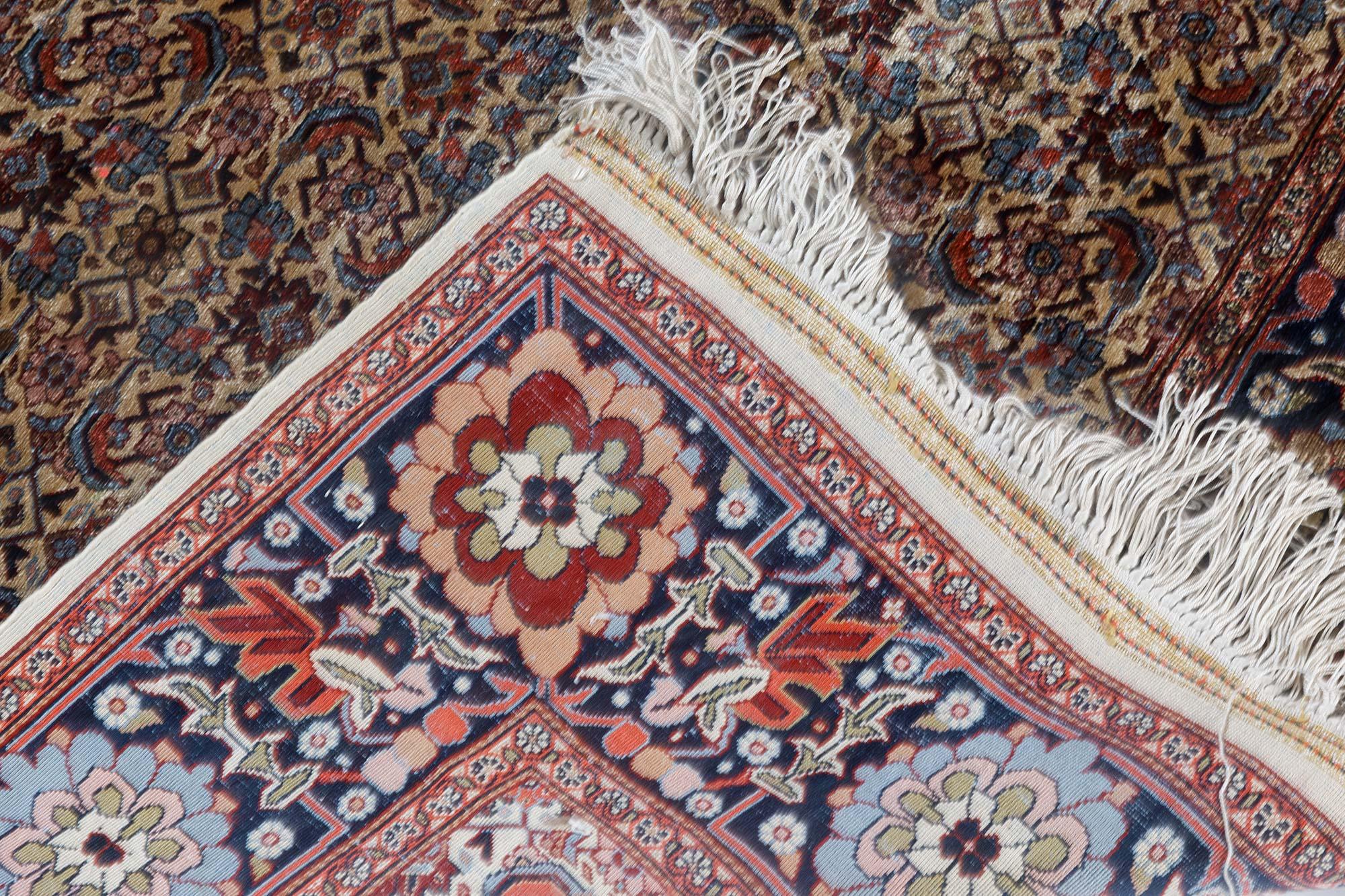 Doris Leslie Blau Small Vintage Egyptian Handmade Silk Rug en vente 1