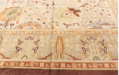 Doris Leslie Blau – Spanischer Vintage-Teppich aus handgeknüpfter Wolle mit Blumenmuster in Hellbeige