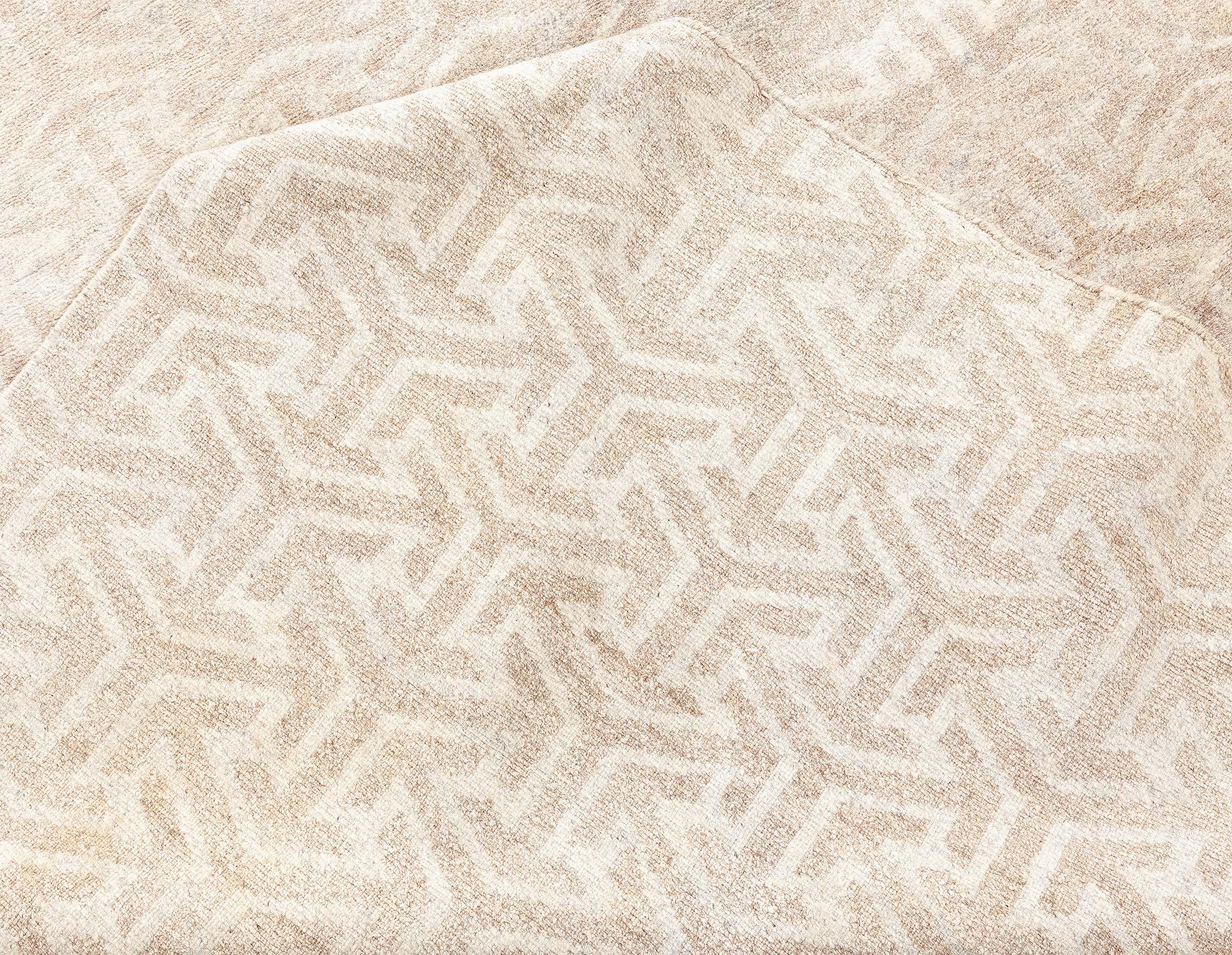Doris Leslie Blau Terra Rug im Angebot 1
