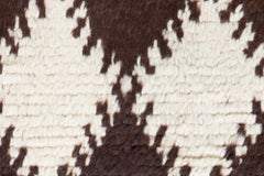 Alfombra marroquí vintage atemporal de Doris Leslie Blau, con motivos geométricos en tonos beige claro y marrón