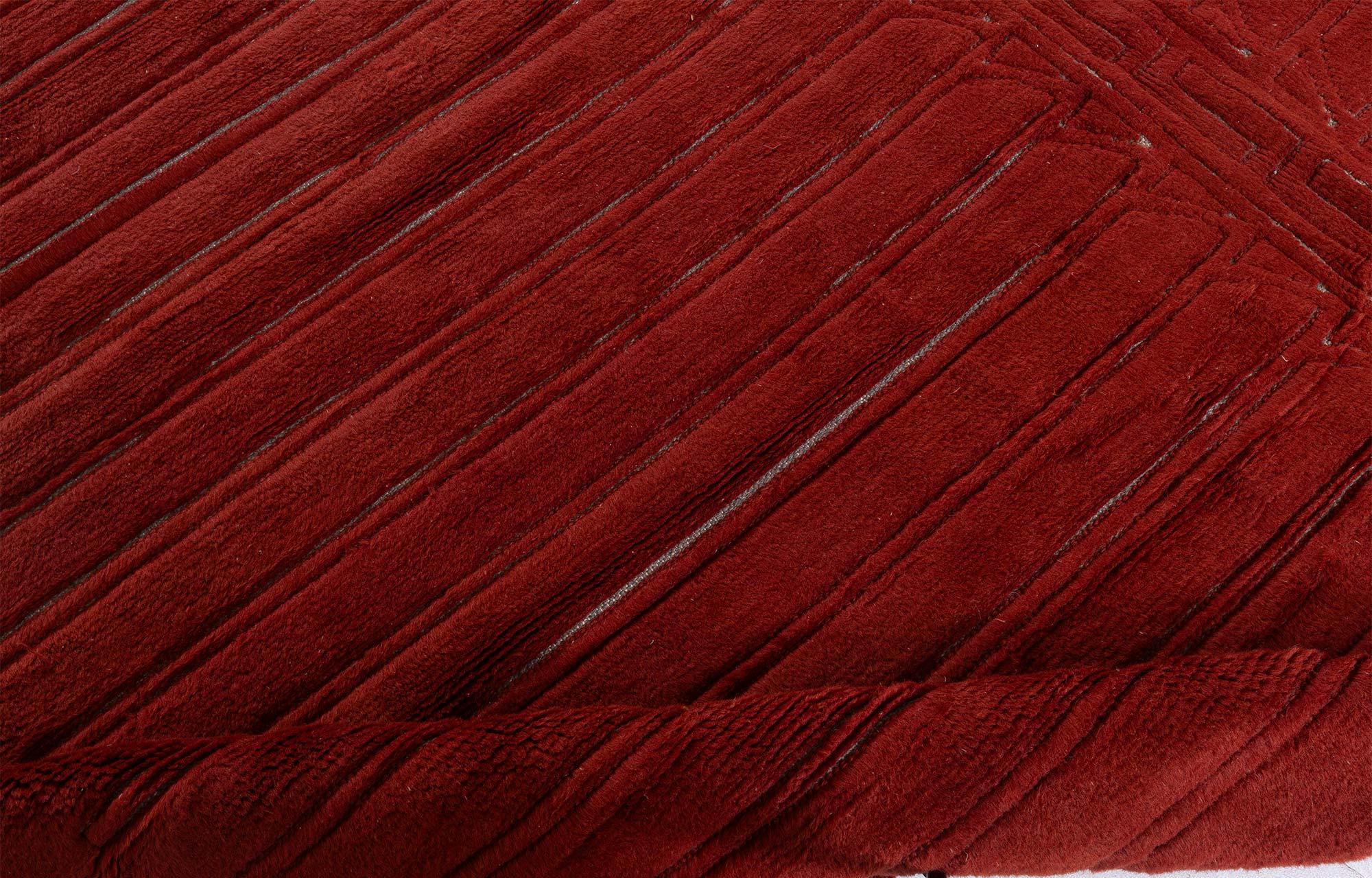 XX secolo Tappeto Doris Leslie Blau Vintage Art Deco Rosso Tessuto a mano in lana in vendita