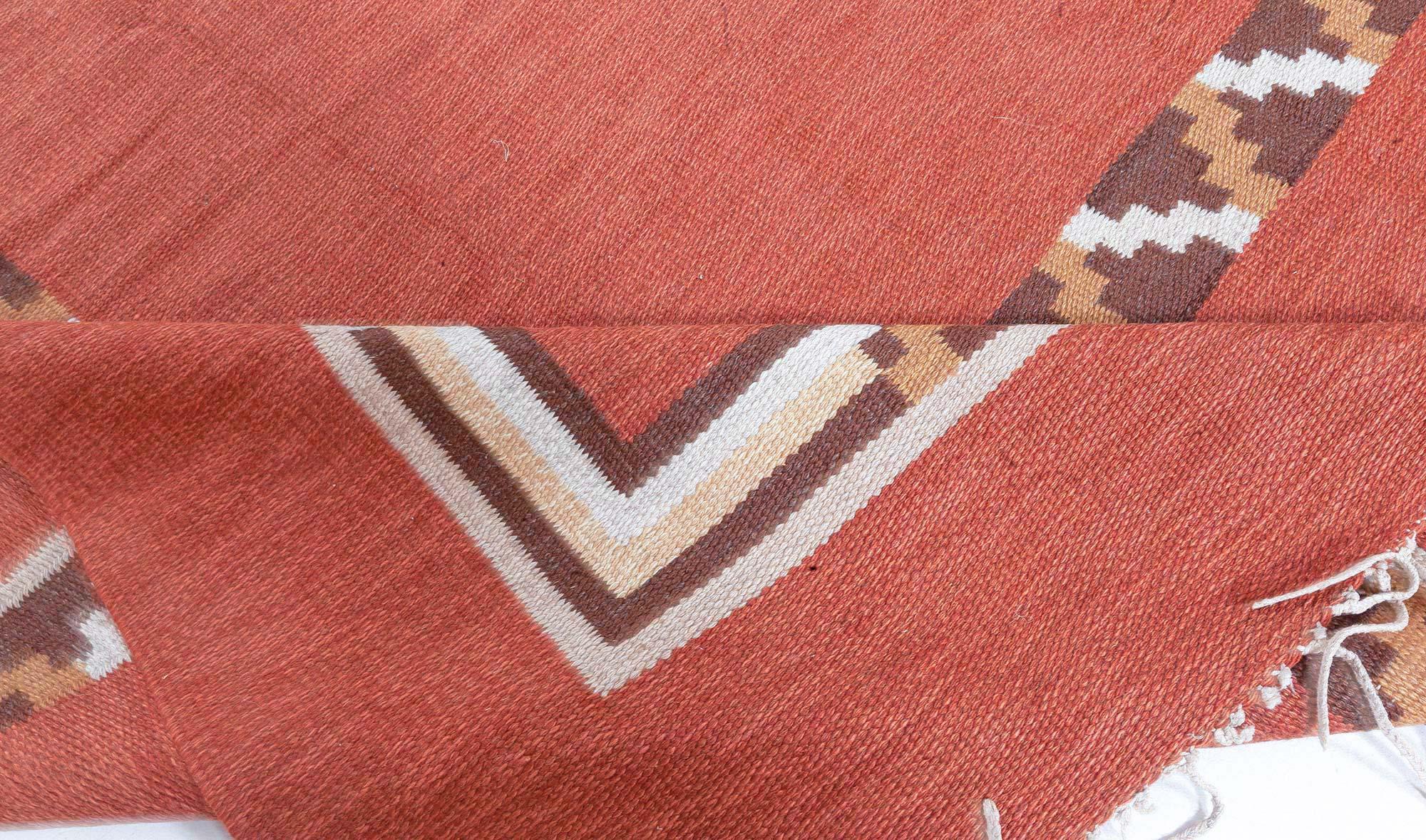 Tappeto Doris Leslie Blau Vintage Art Deco a trama piatta svedese In condizioni buone in vendita a New York, NY