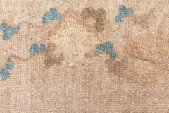 Tappeto vintage in lana annodato a mano di Doris Leslie Blau, con motivi floreali cinesi e colore beige