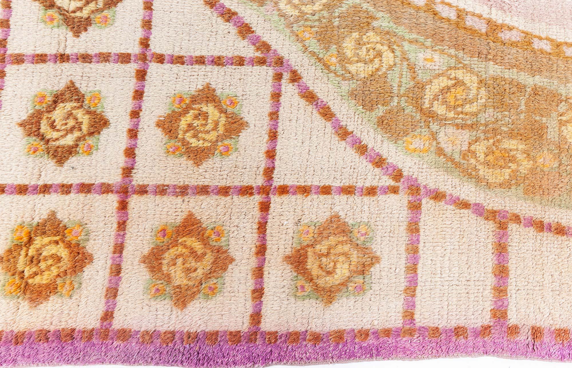 Tappeto francese d'epoca Art of Vintage in lana intrecciata a mano
Dimensioni: 6'8