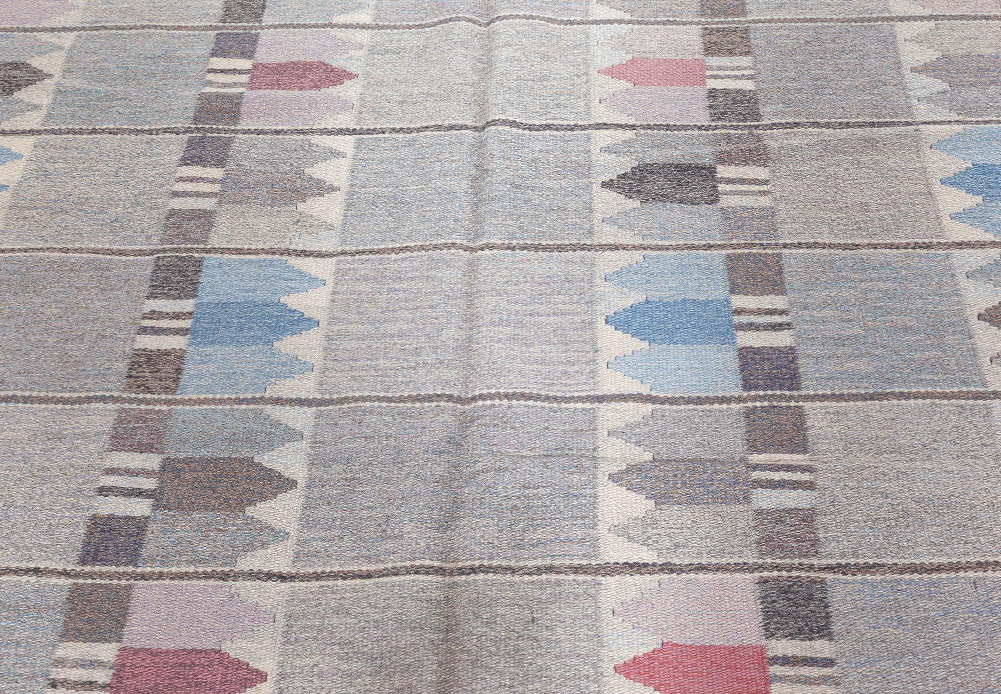Noué à la main Doris Leslie Blau Vintage Geometric Swedish Grey Rölakan by Kerstin Butler en vente