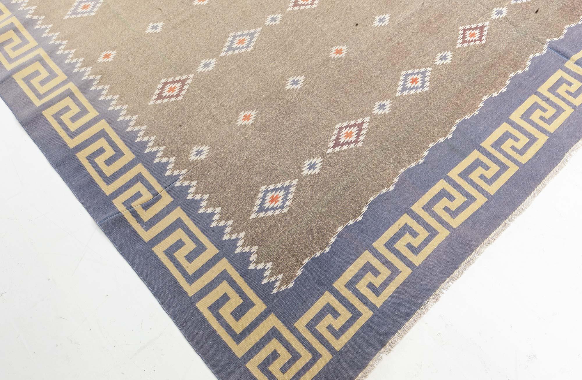 Tissé à la main Tapis Dhurrie indien vintage Doris Leslie Blau en vente