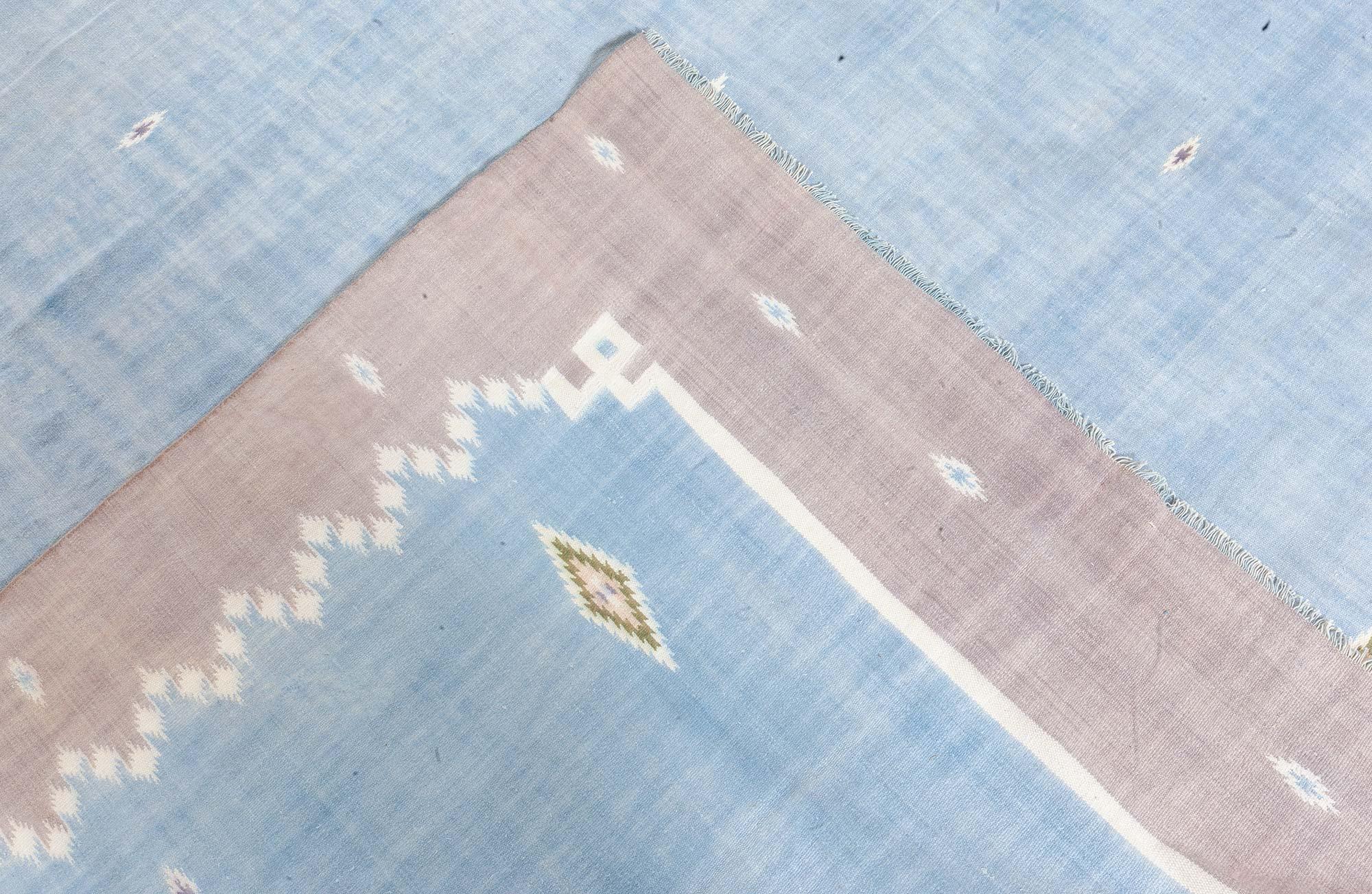 Doris Leslie Blauer indischer Dhurrie-Teppich im Vintage-Stil (Baumwolle) im Angebot
