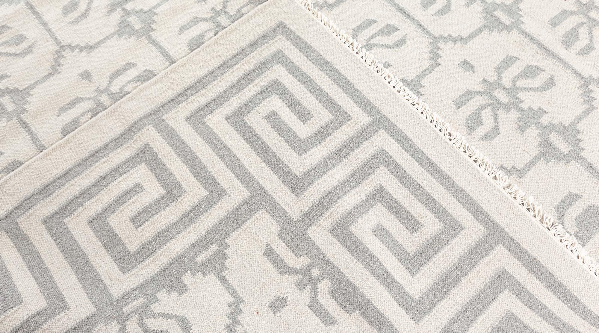 Doris Leslie Blau Vintage Indian Dhurrie Rug For Sale 3