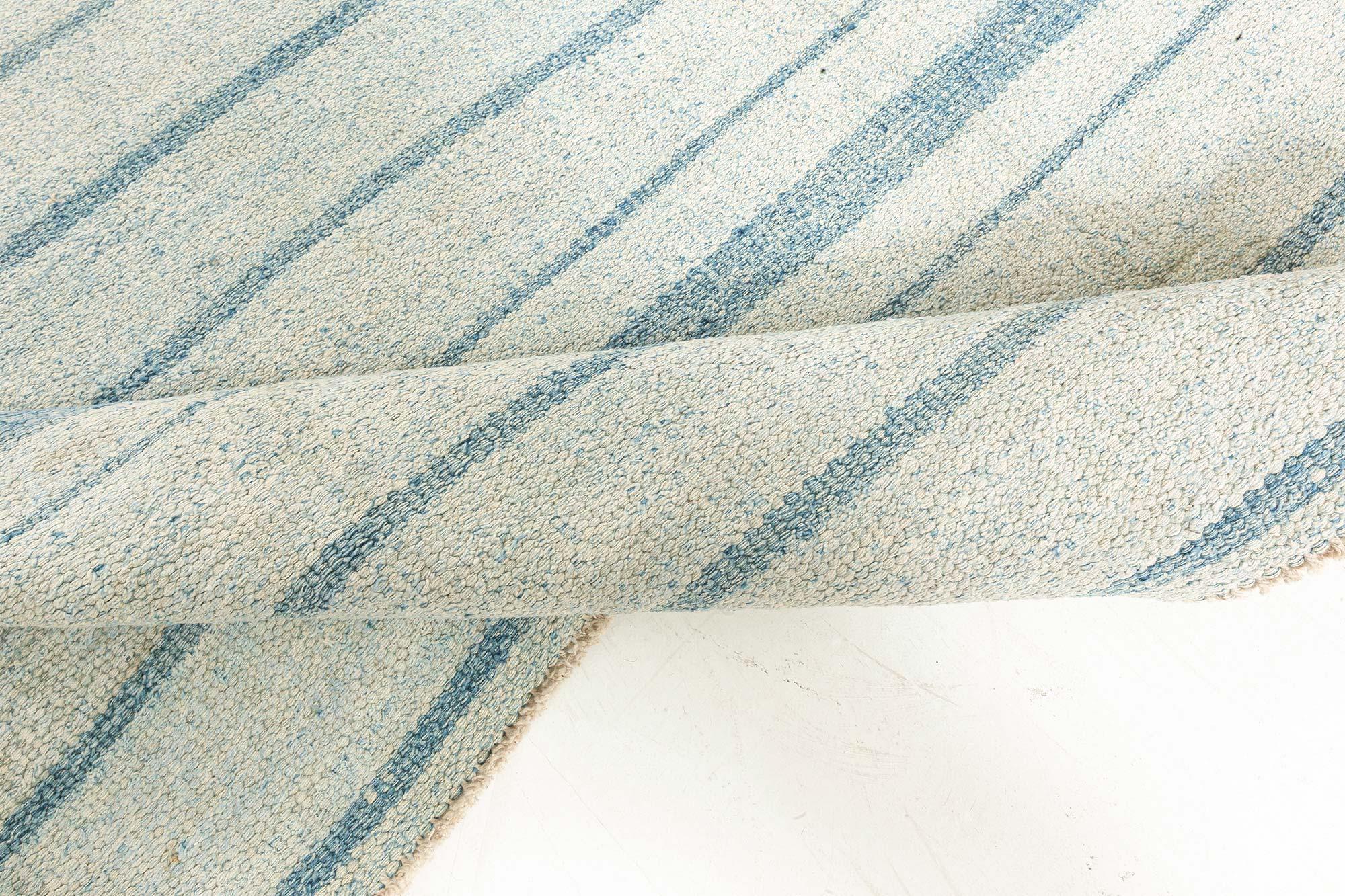 Doris Leslie Blau gestreifter blauer indischer Dhurrie Vintage-Teppich in Vintage (20. Jahrhundert) im Angebot